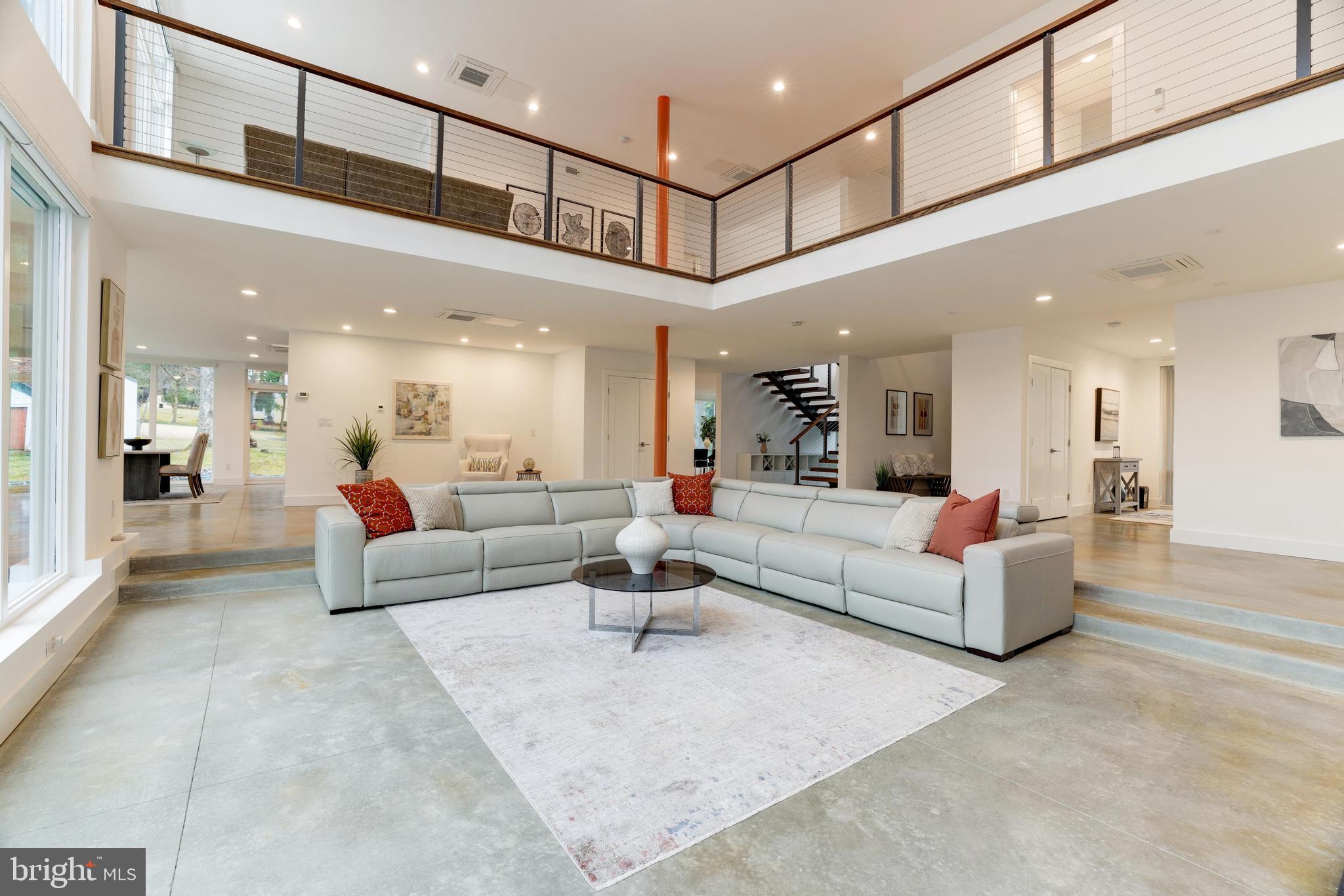 LUXMANOR - Residential