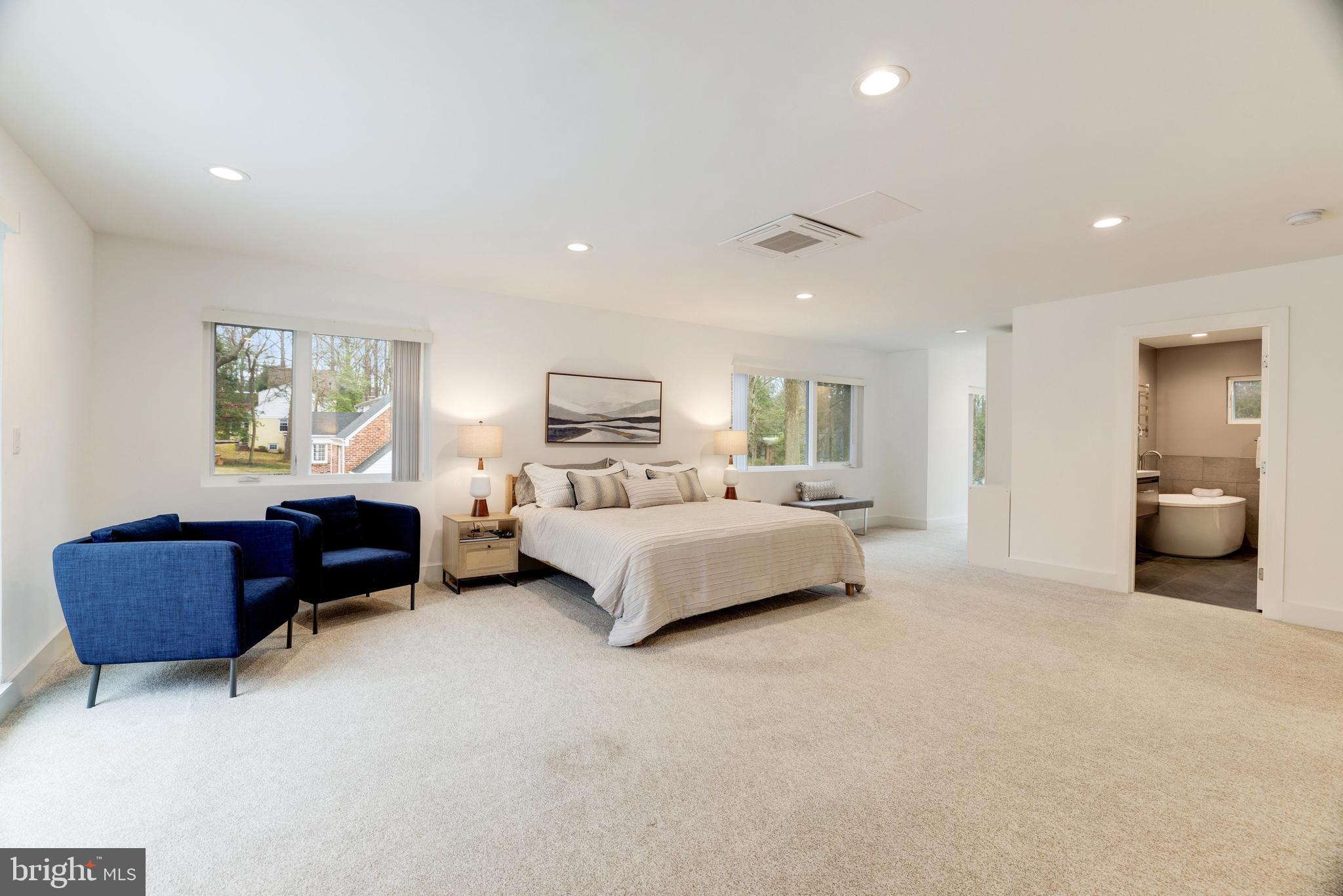 LUXMANOR - Residential