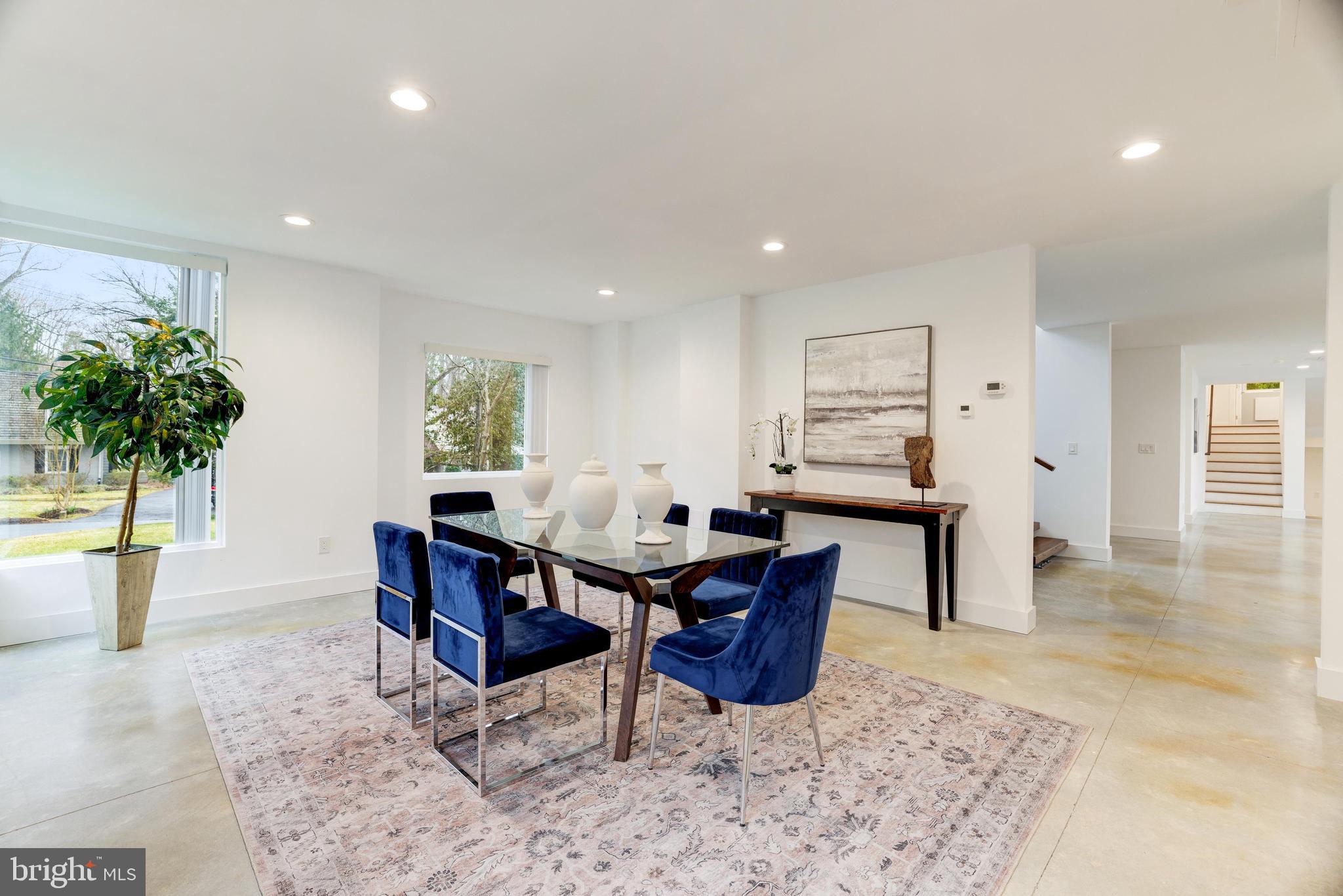 LUXMANOR - Residential