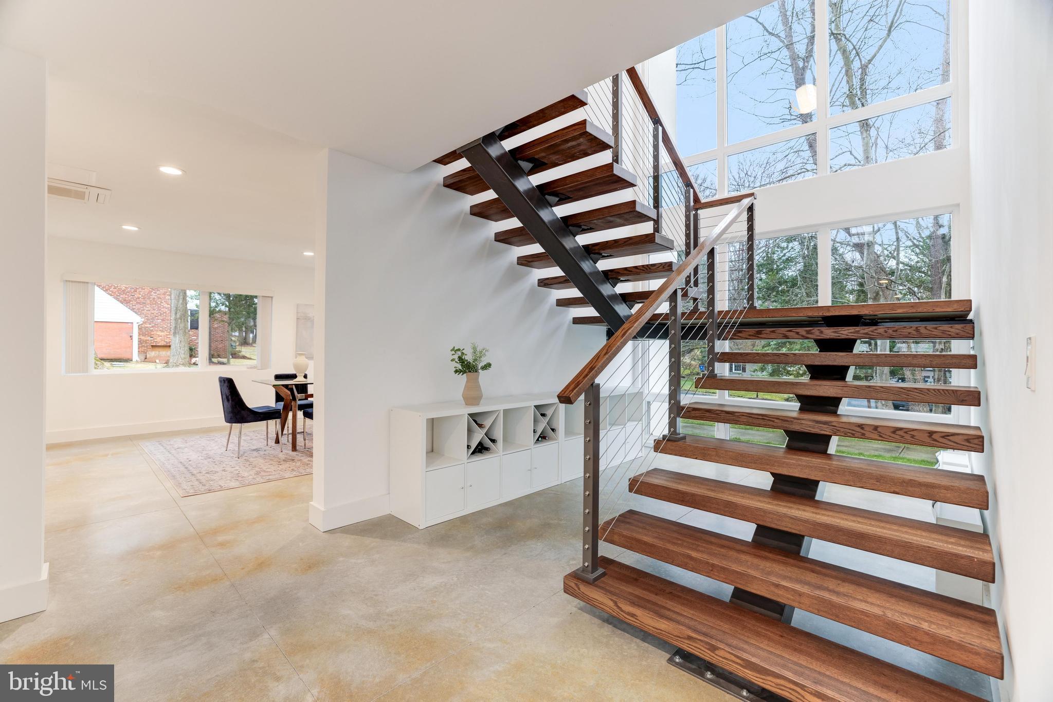 LUXMANOR - Residential