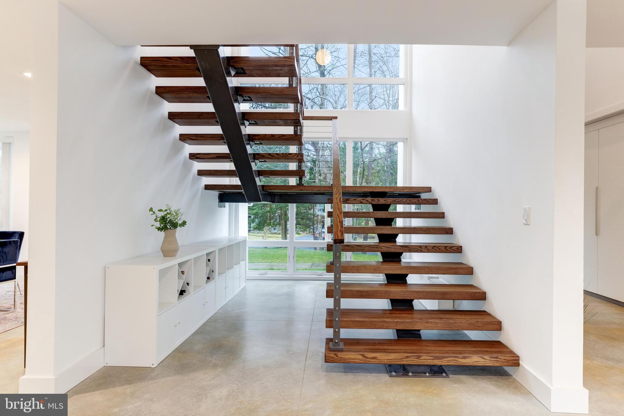 LUXMANOR - Residential