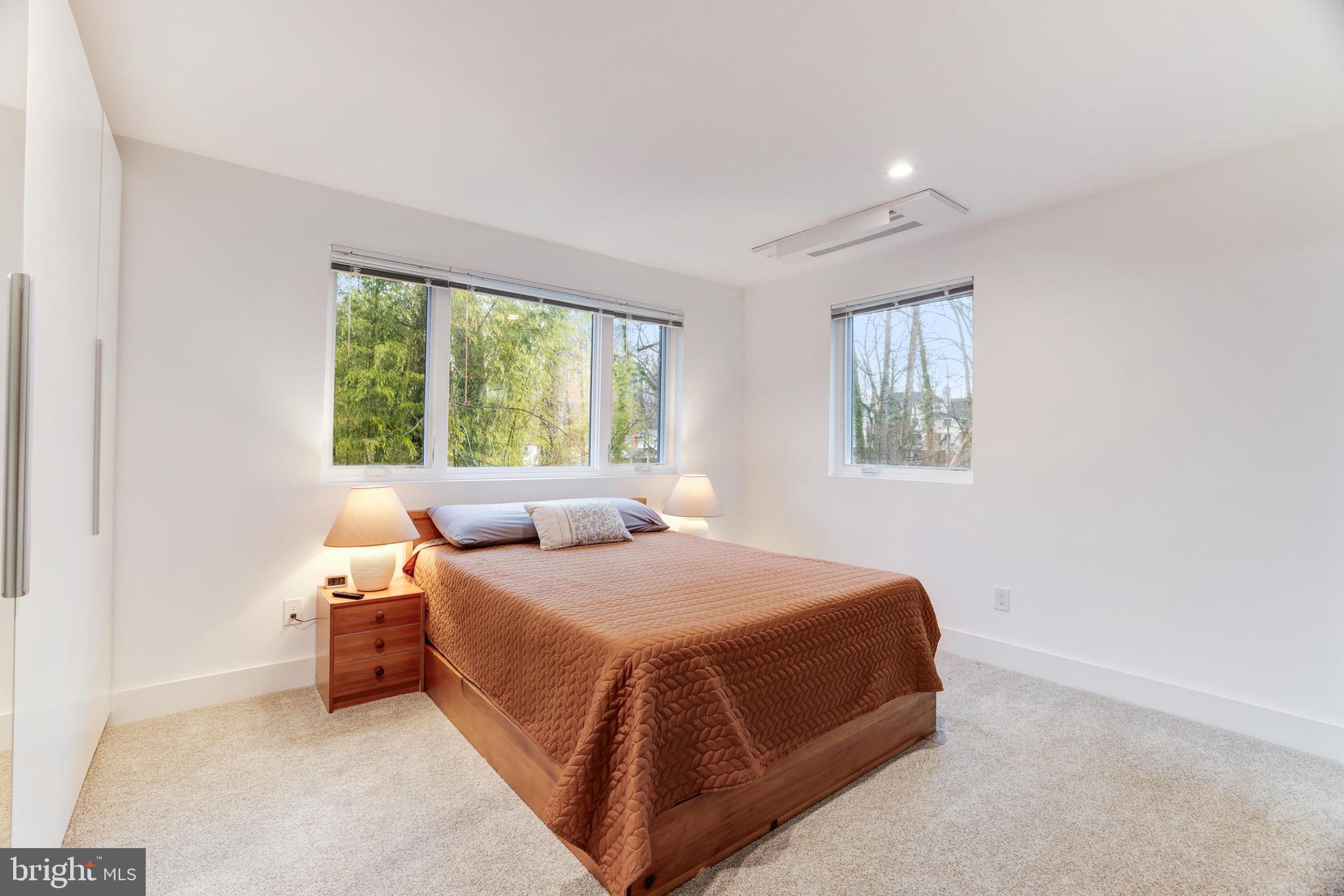 LUXMANOR - Residential