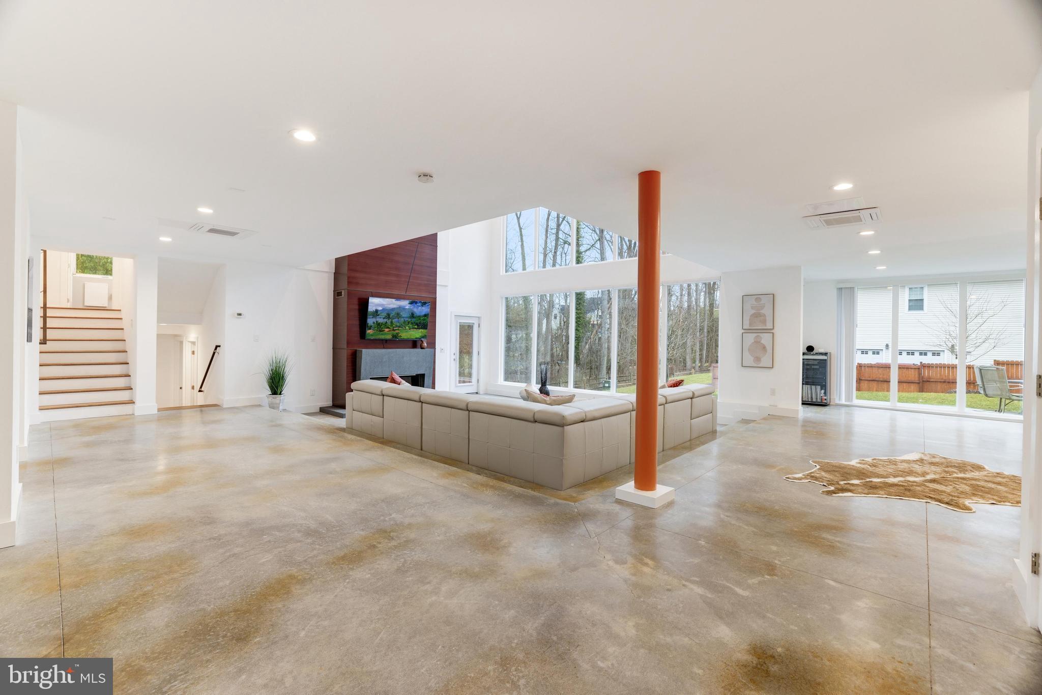 LUXMANOR - Residential