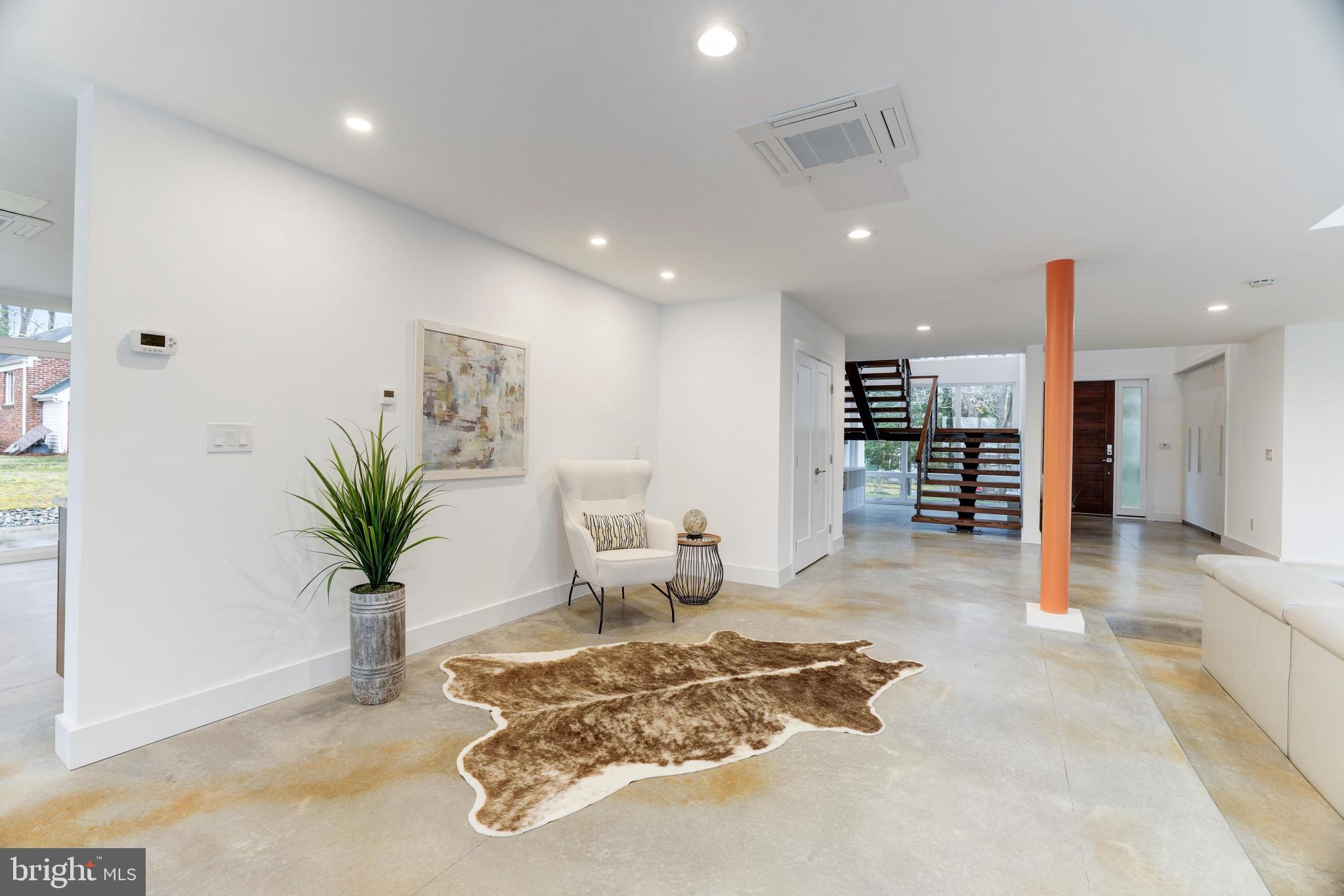 LUXMANOR - Residential