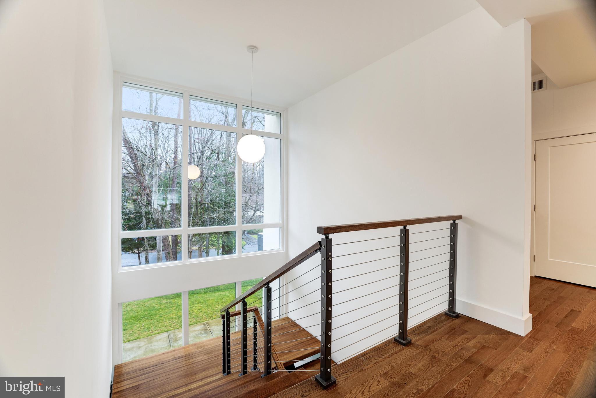 LUXMANOR - Residential