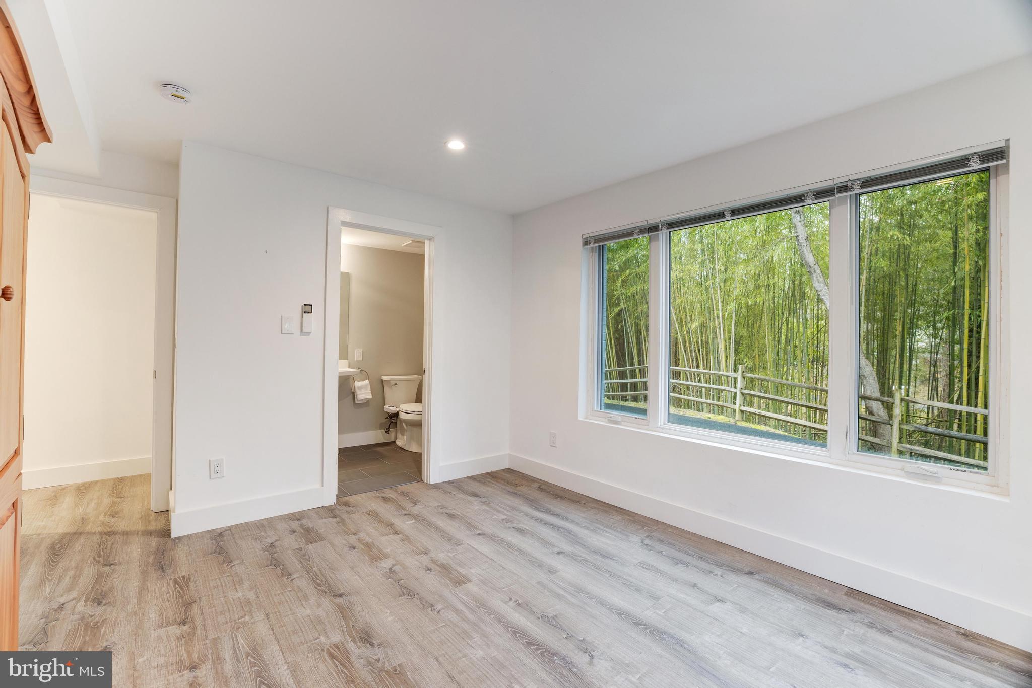 LUXMANOR - Residential