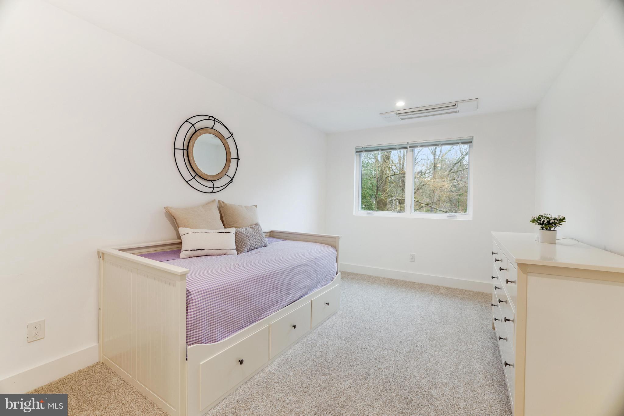 LUXMANOR - Residential