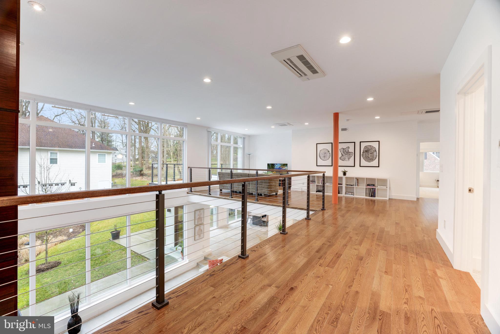 LUXMANOR - Residential