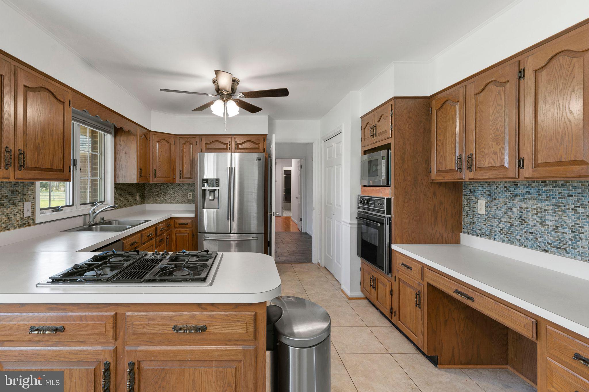 HELEN FARMETTES - Residential