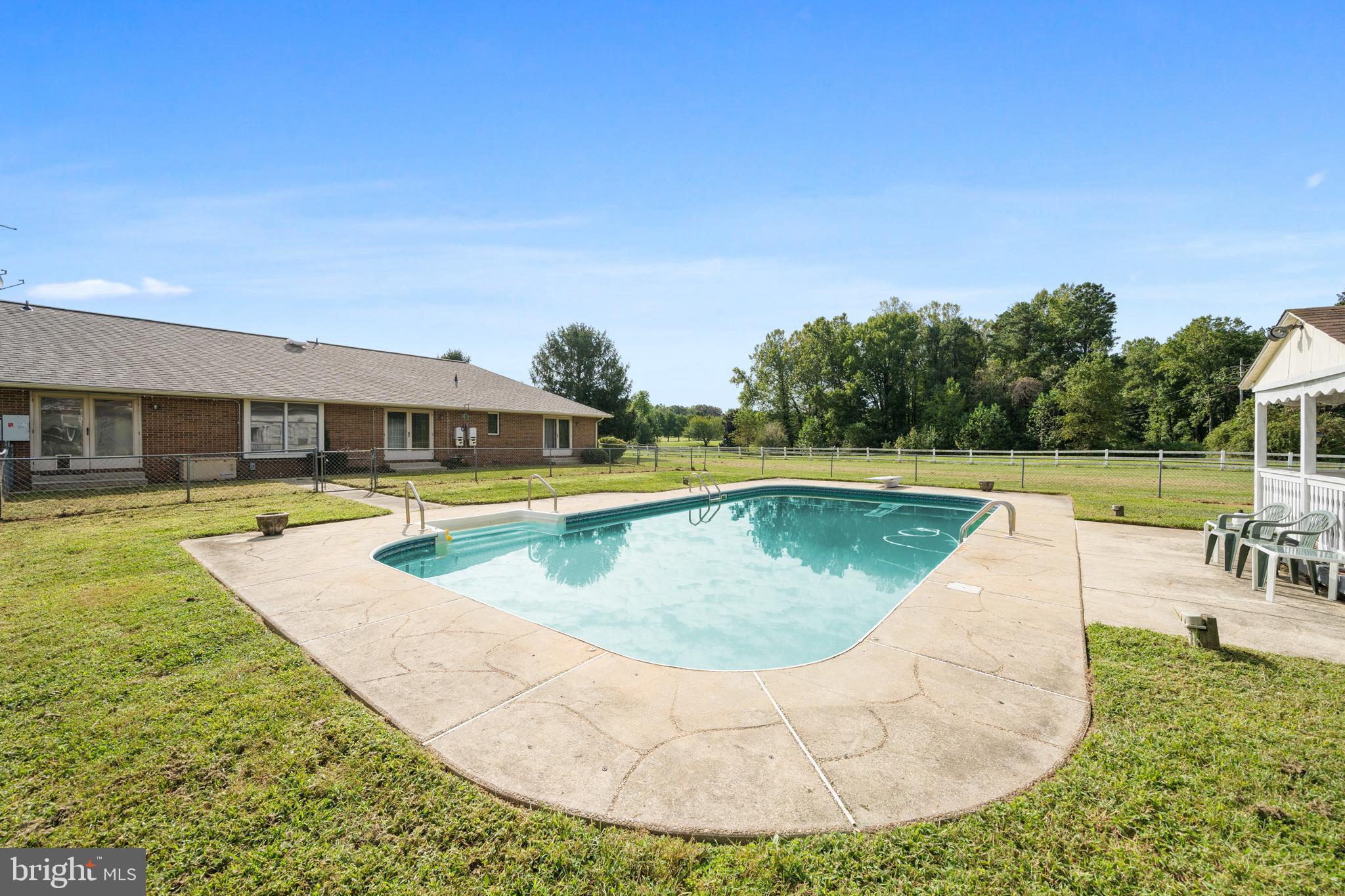 HELEN FARMETTES - Residential