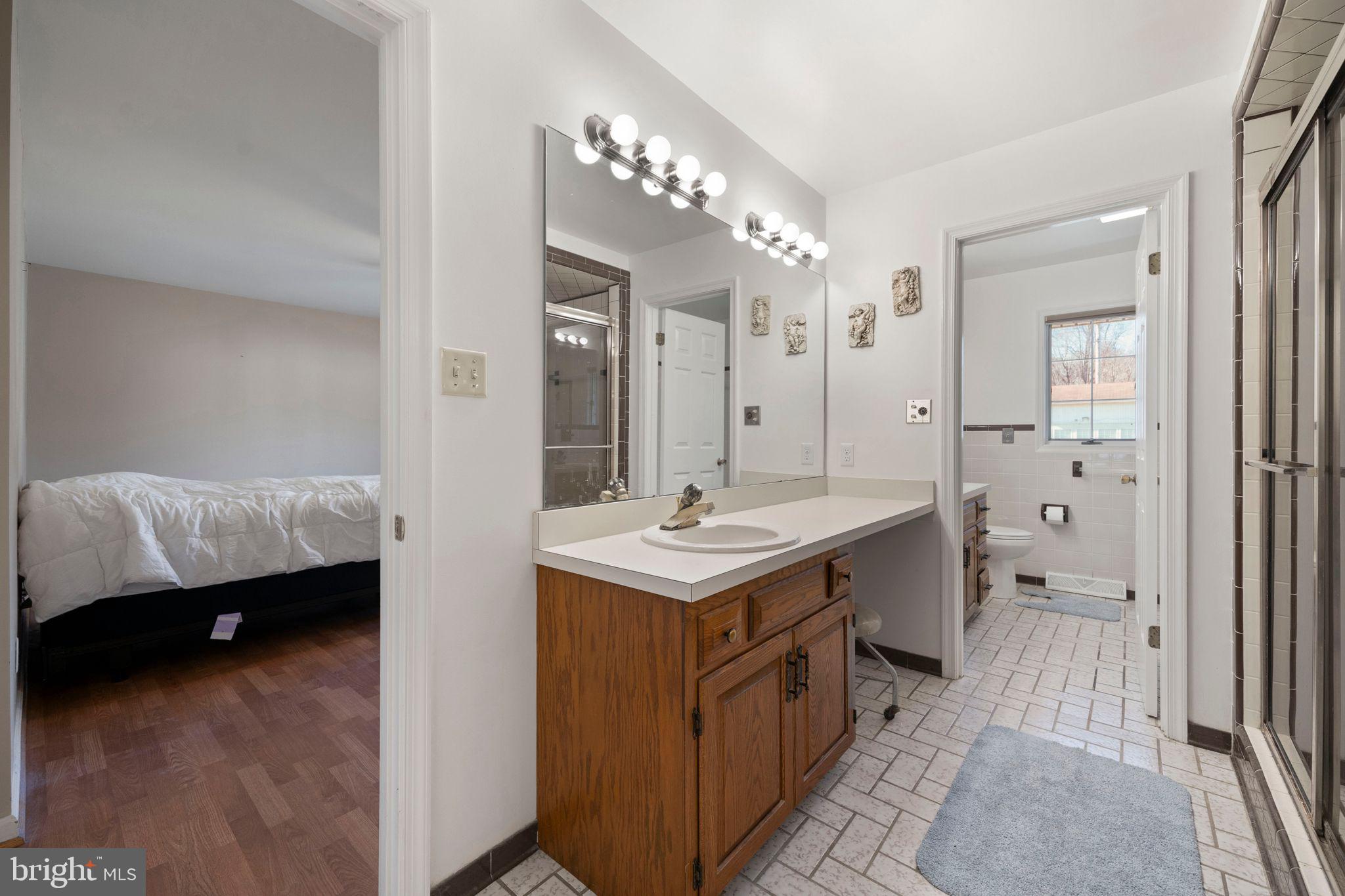 HELEN FARMETTES - Residential