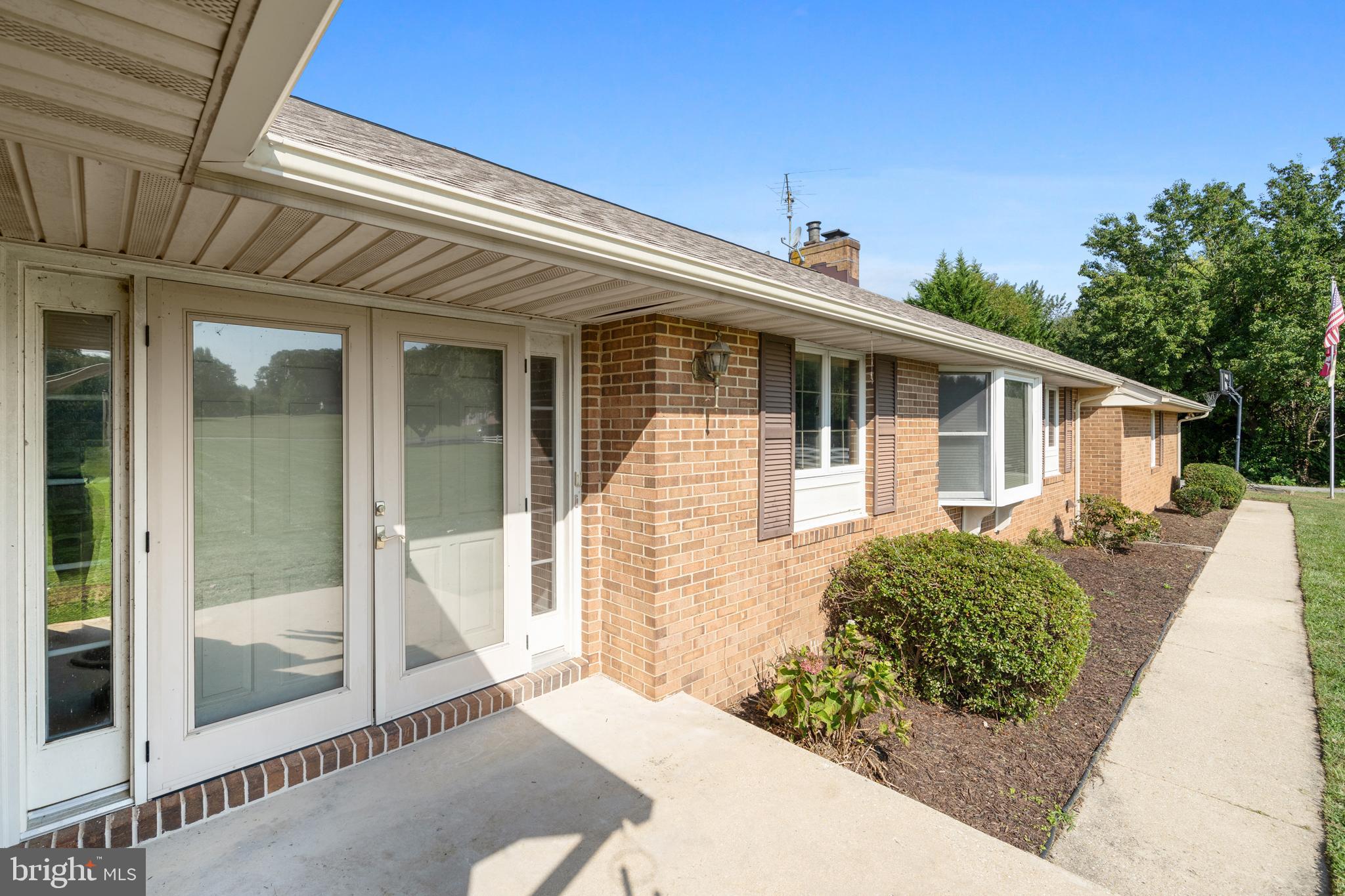 HELEN FARMETTES - Residential