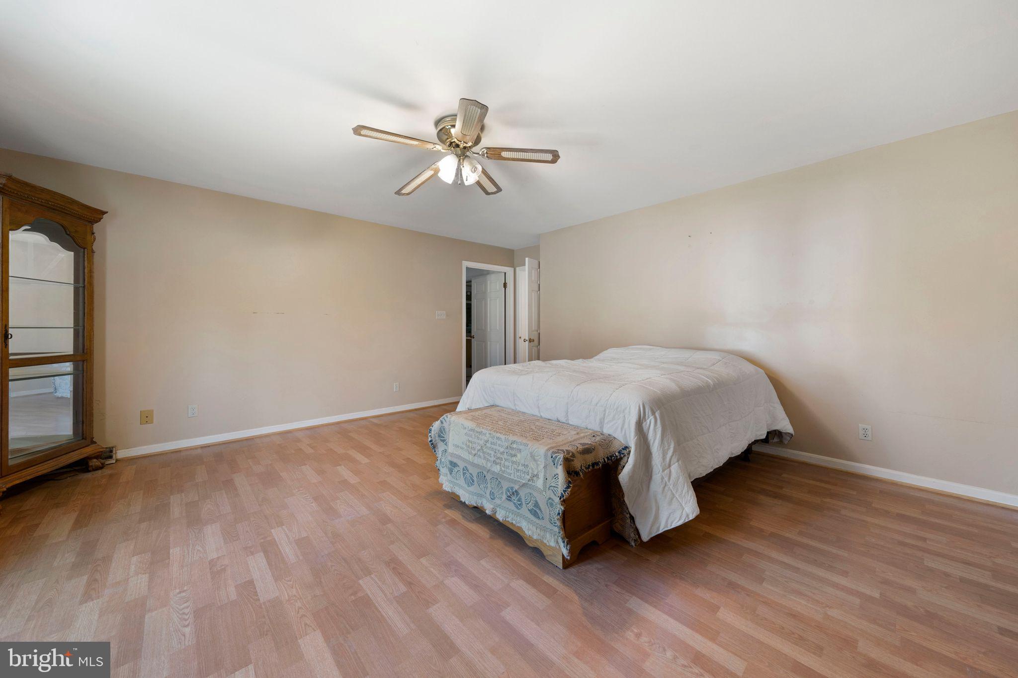 HELEN FARMETTES - Residential