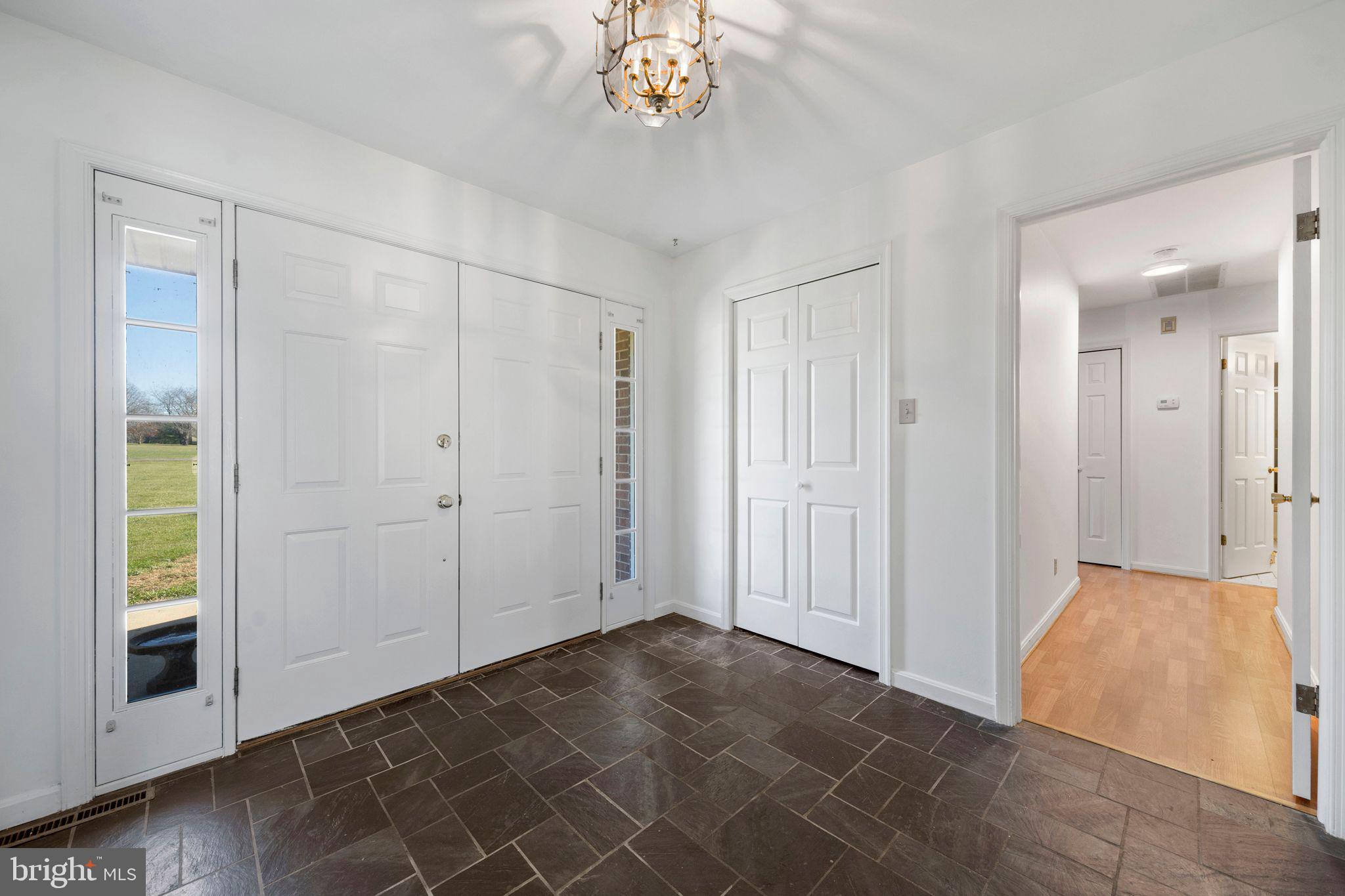 HELEN FARMETTES - Residential