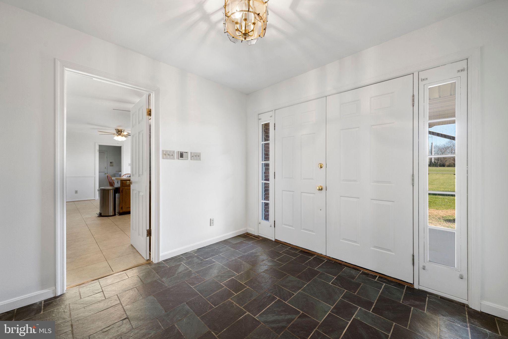 HELEN FARMETTES - Residential