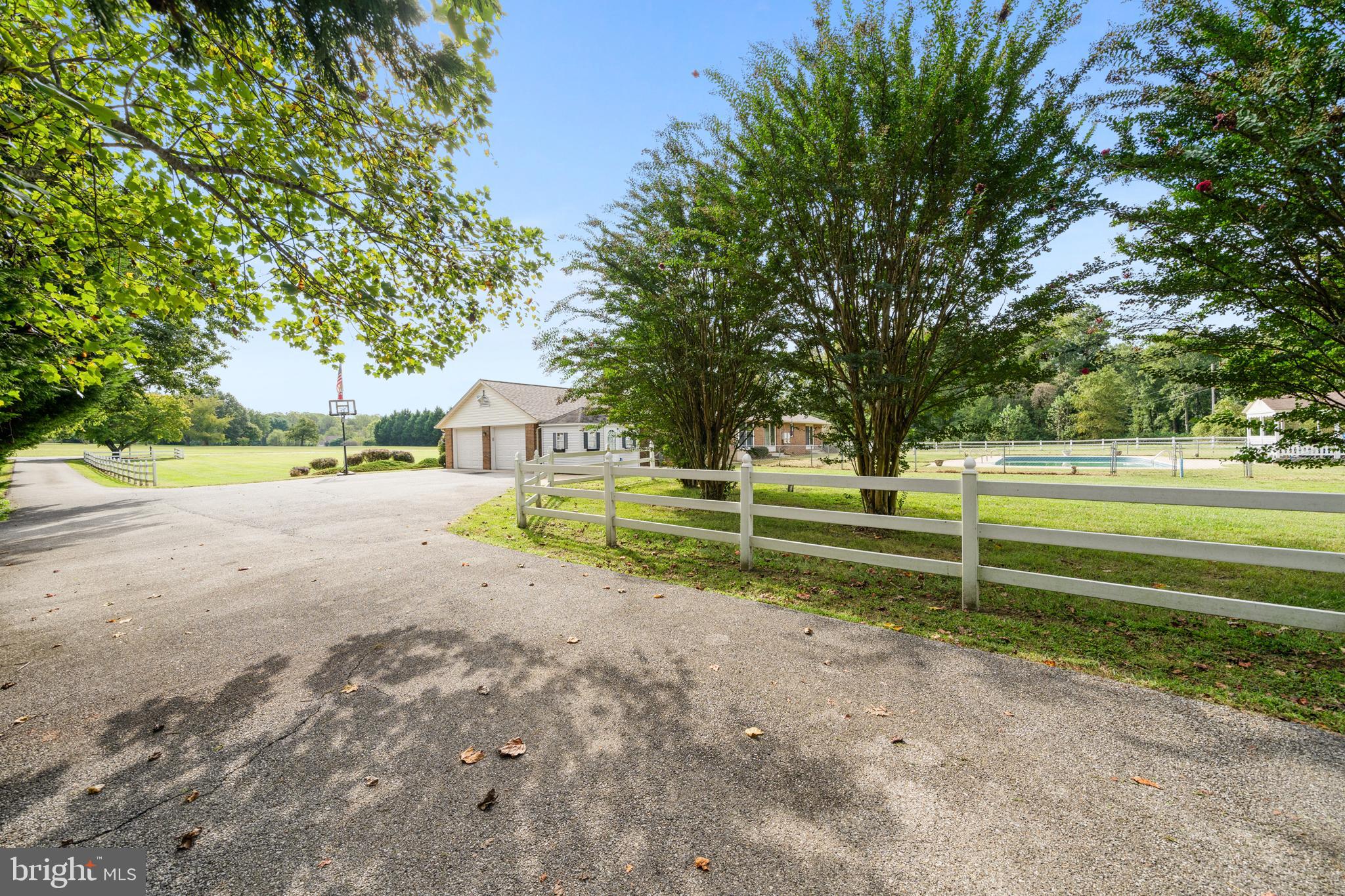 HELEN FARMETTES - Residential