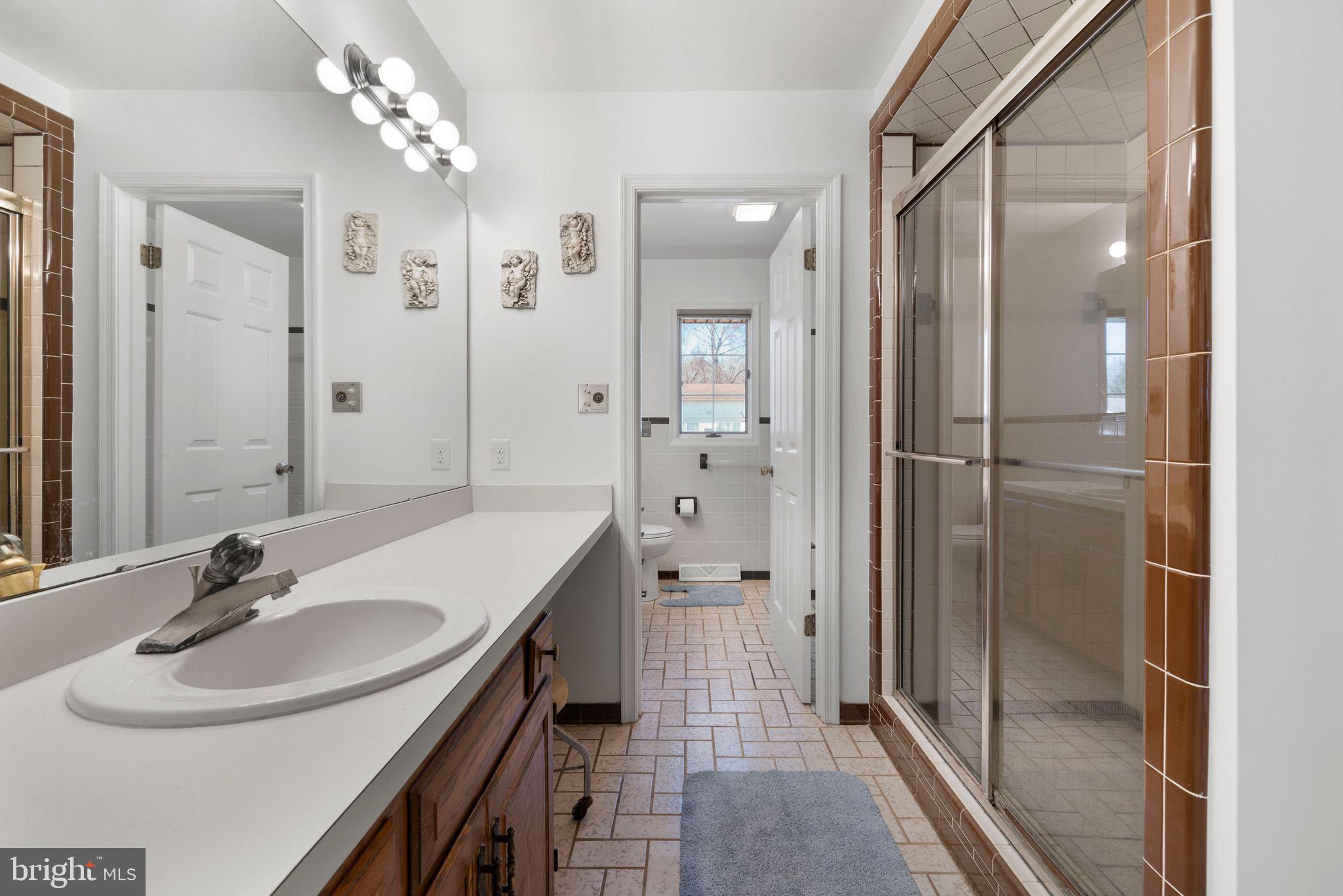 HELEN FARMETTES - Residential