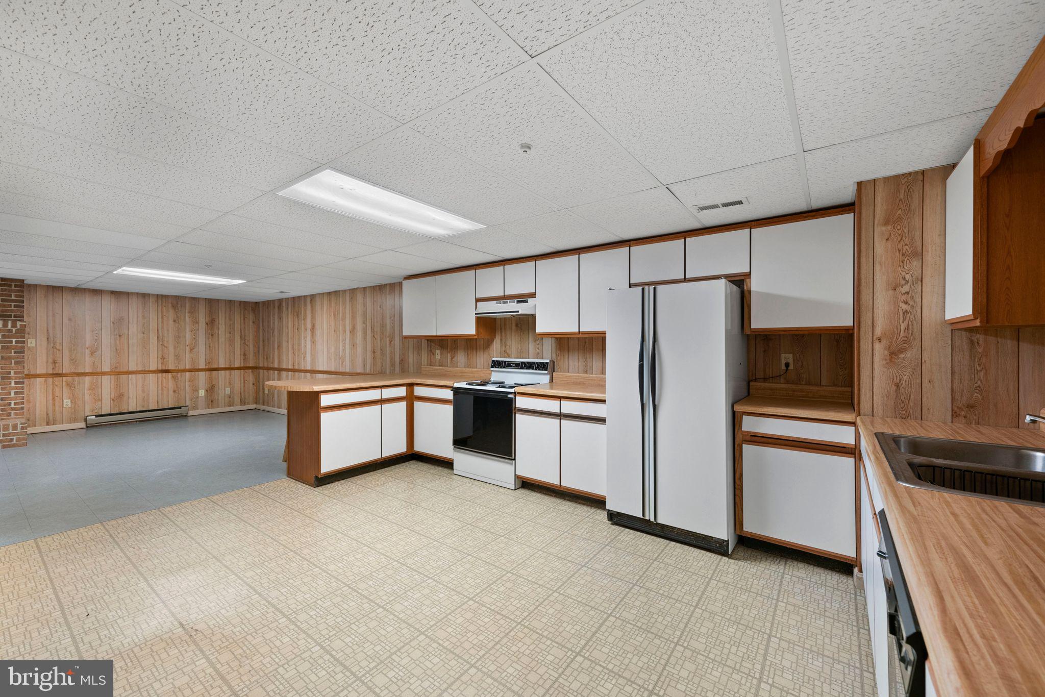 HELEN FARMETTES - Residential