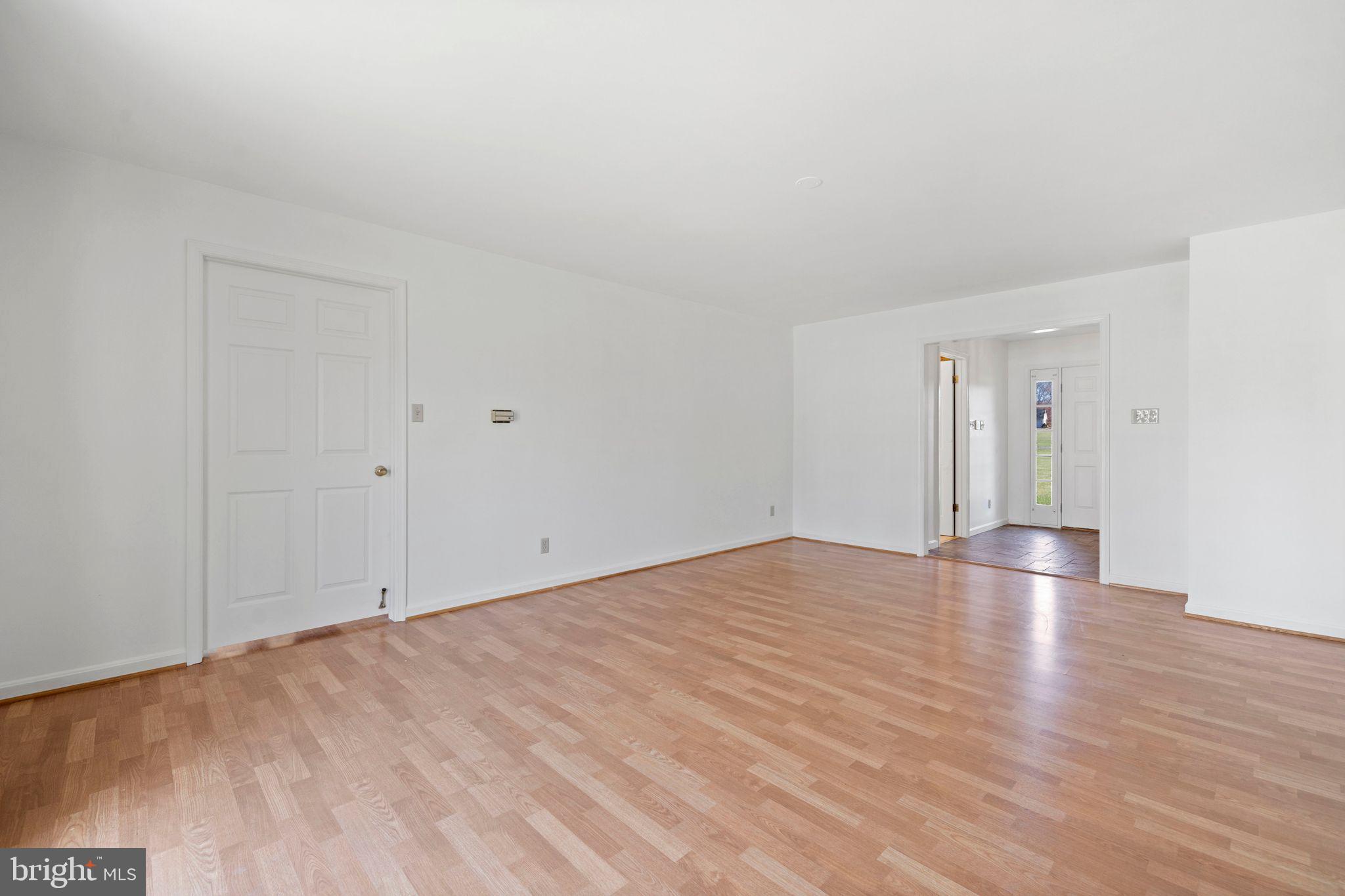 HELEN FARMETTES - Residential