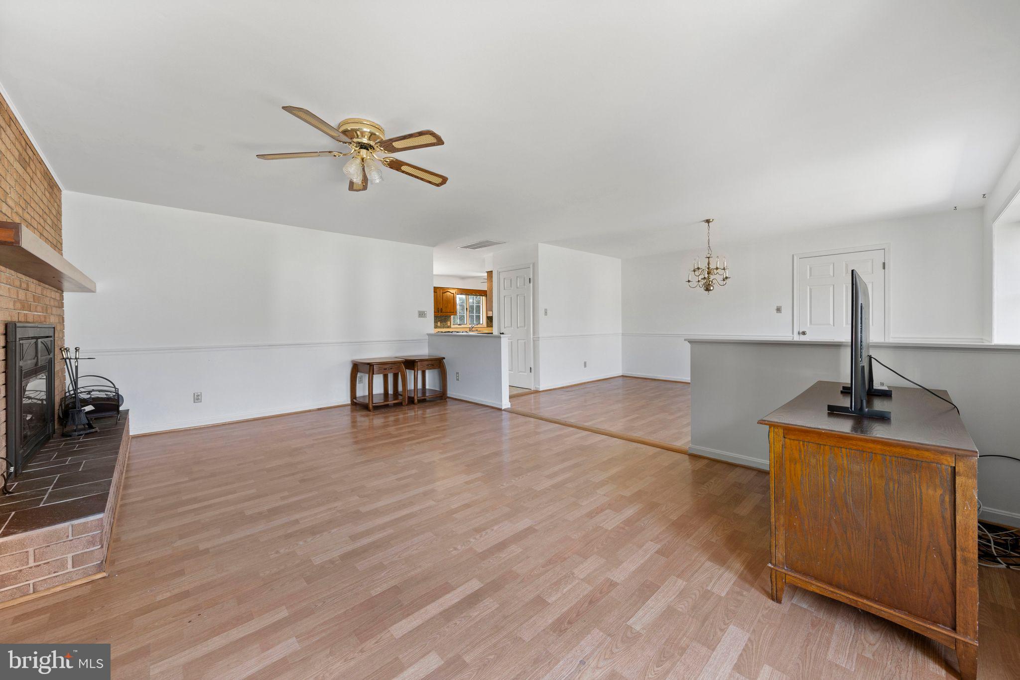 HELEN FARMETTES - Residential