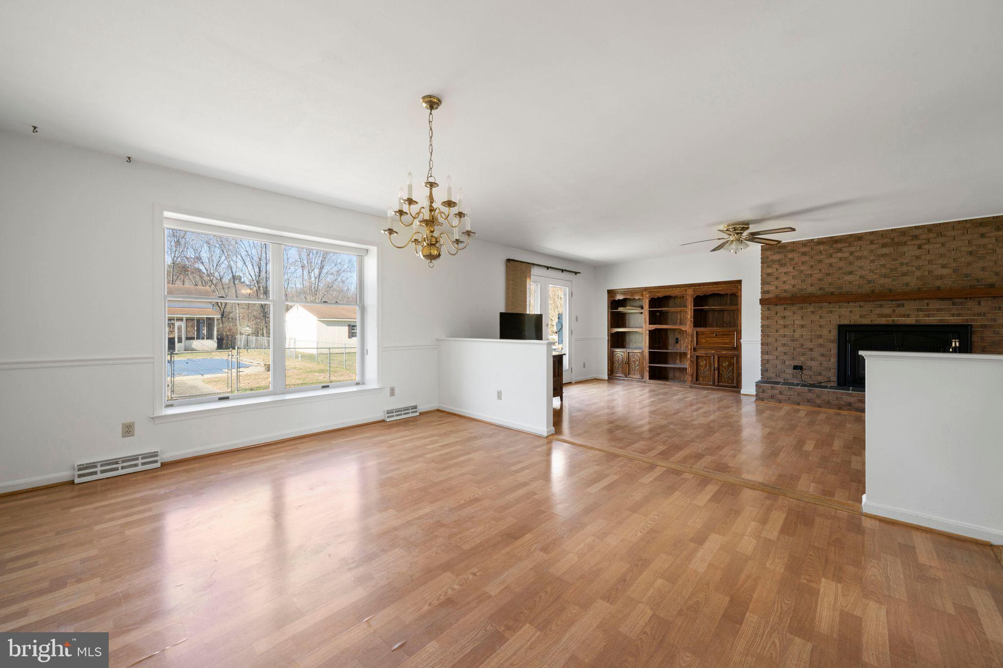 HELEN FARMETTES - Residential