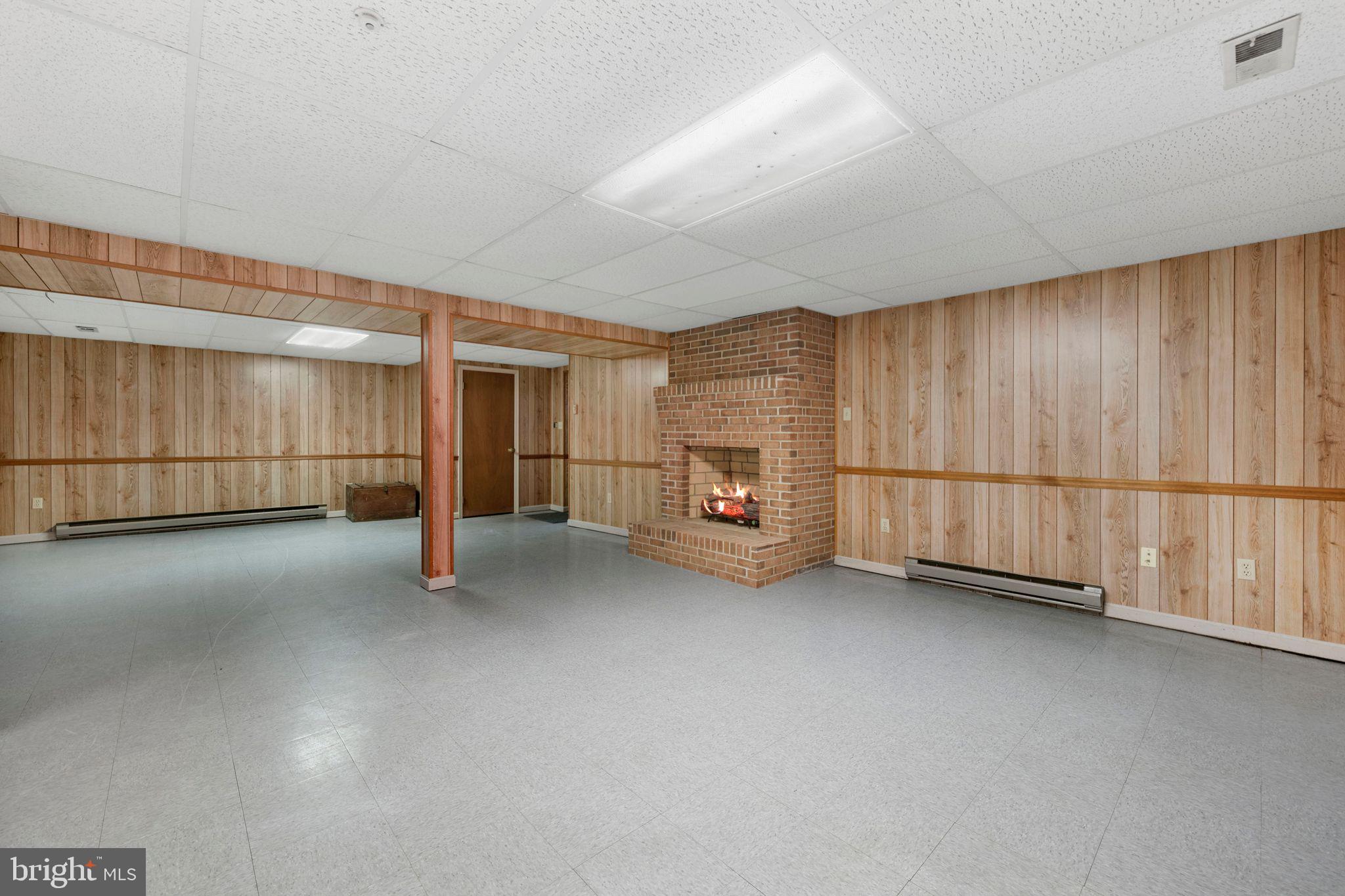 HELEN FARMETTES - Residential