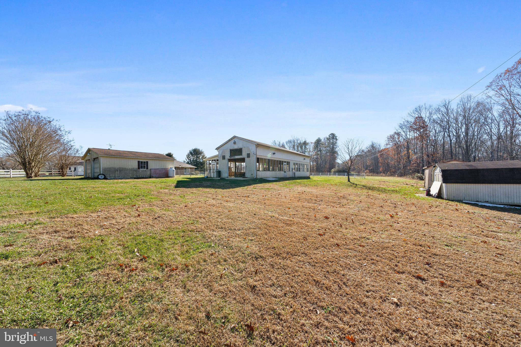 HELEN FARMETTES - Residential