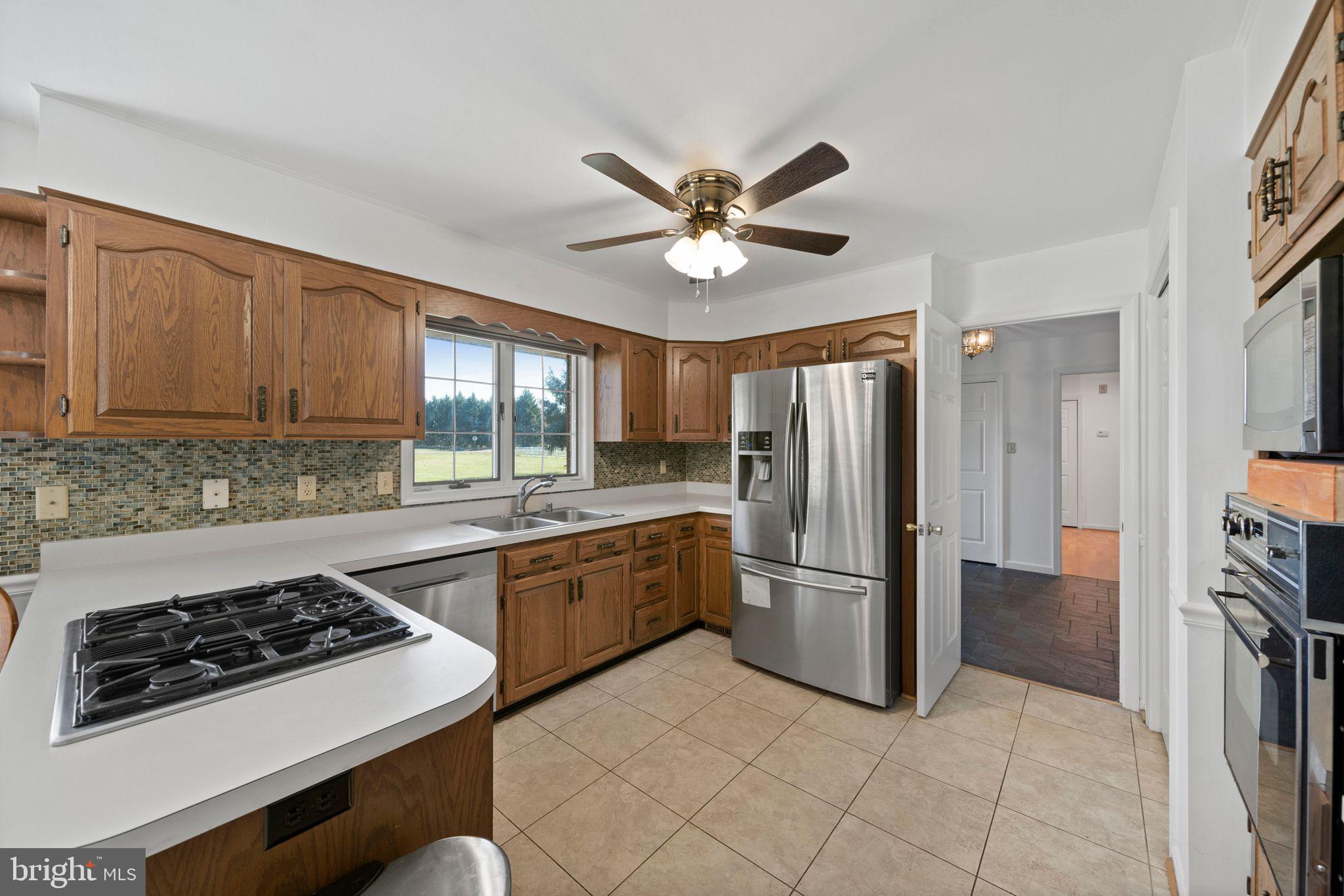 HELEN FARMETTES - Residential