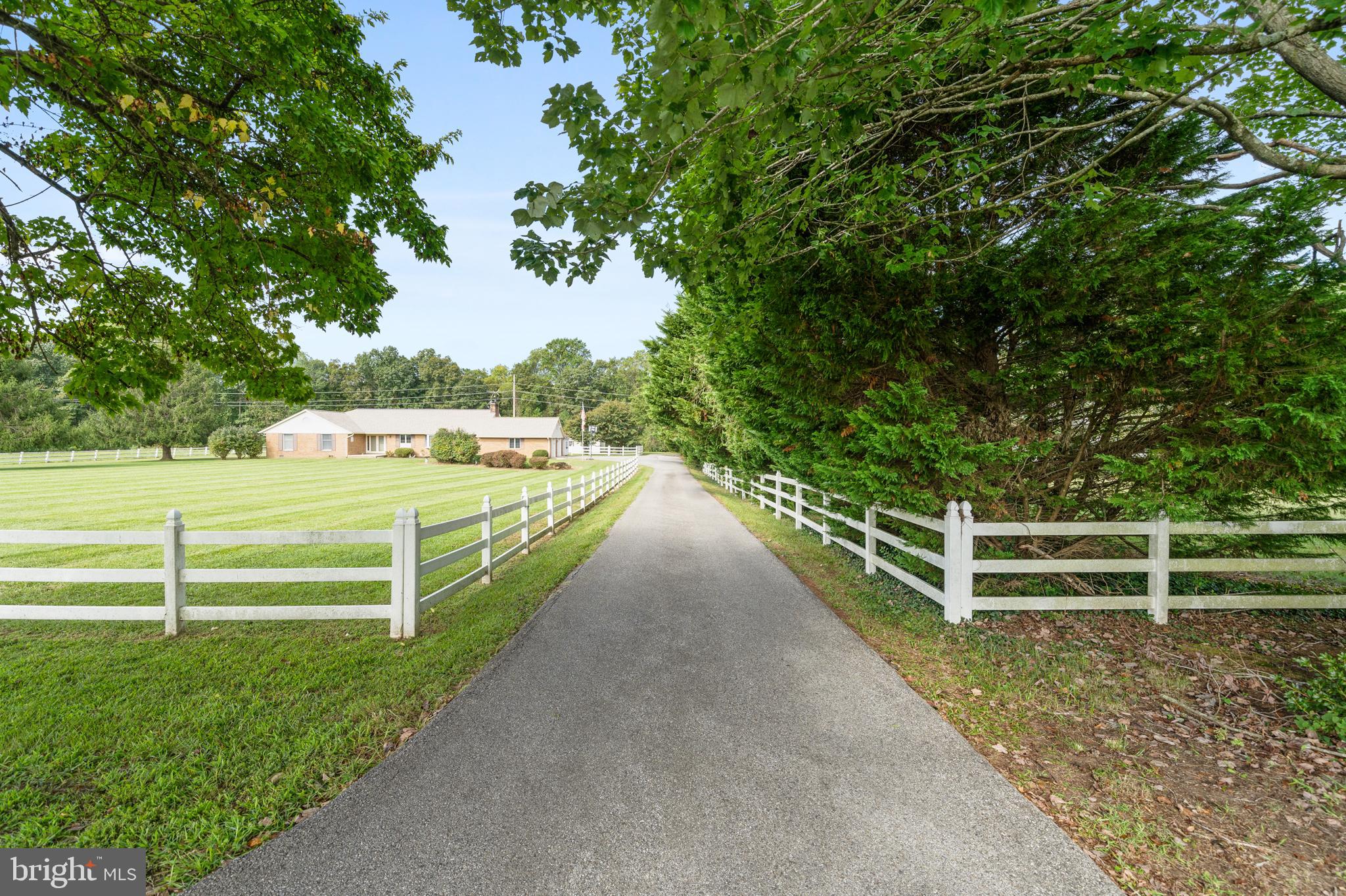 HELEN FARMETTES - Residential