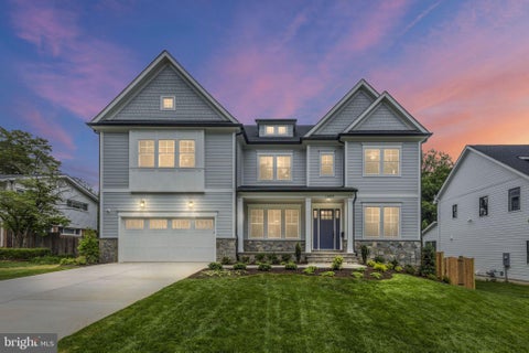 Photo of 6716 Van Fleet Drive, MCLEAN, VA 22101 (MLS # VAFX2319272)