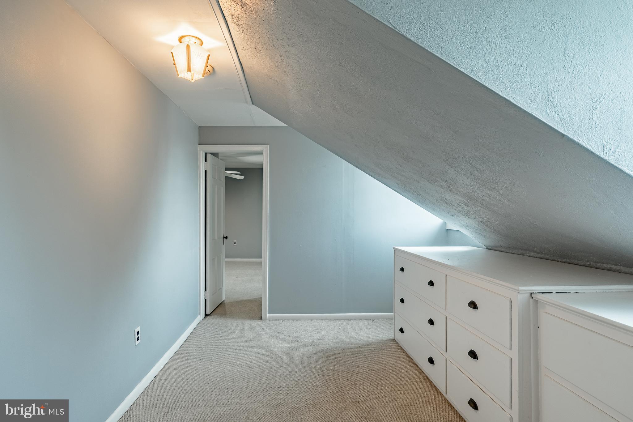 PLYMOUTH VALLEY - Residential