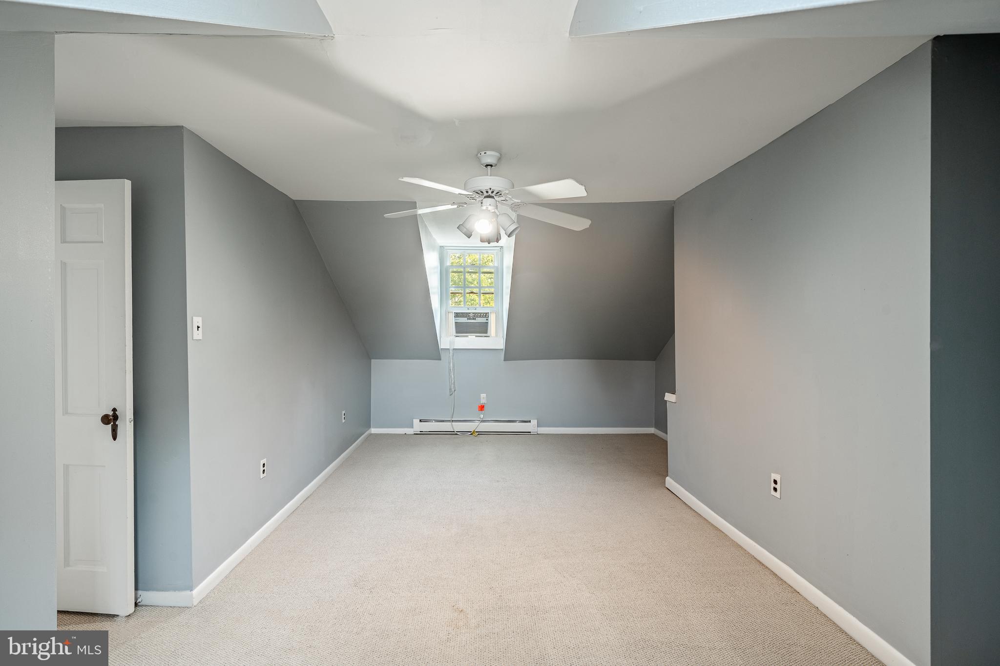 PLYMOUTH VALLEY - Residential