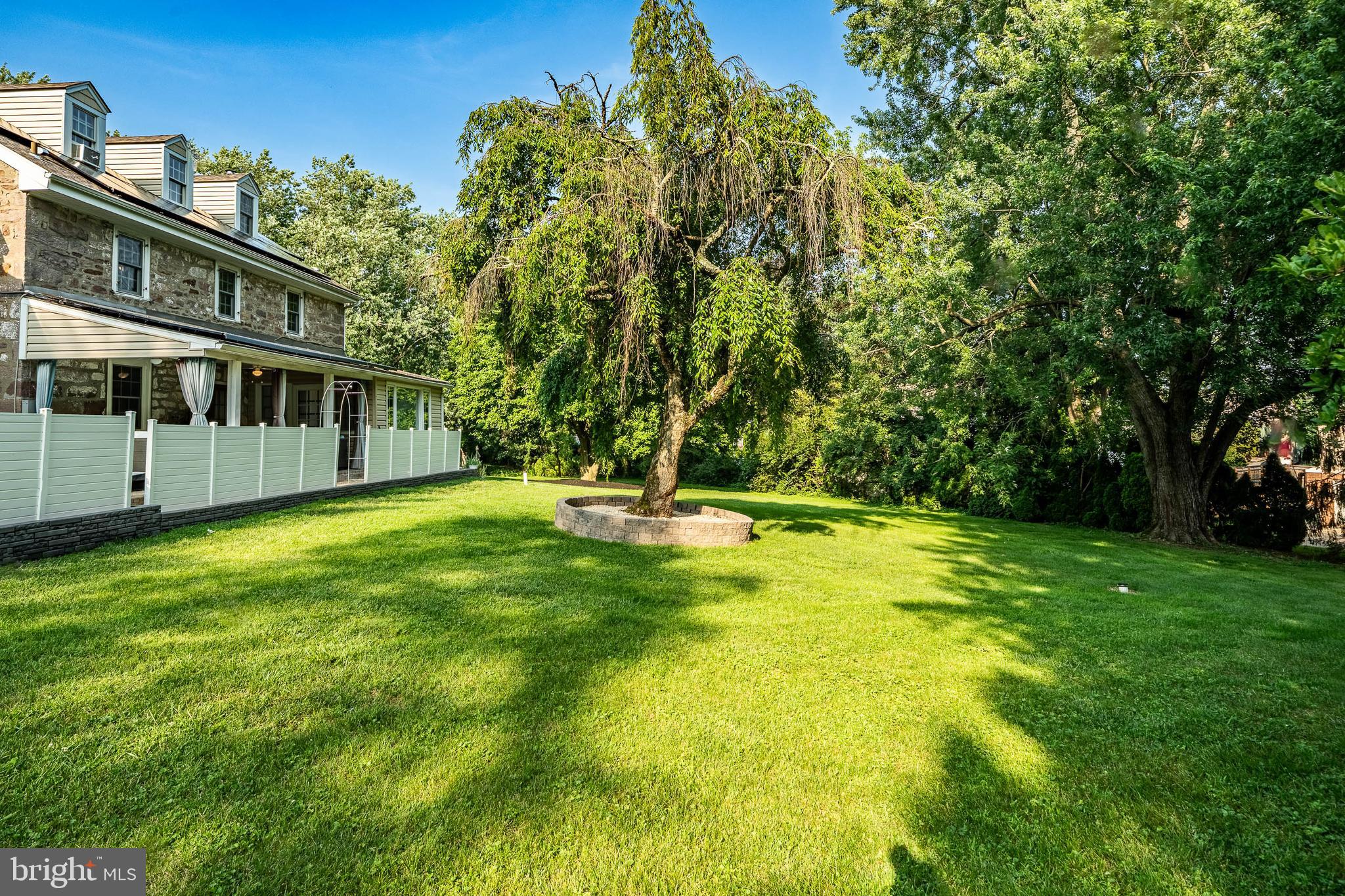 PLYMOUTH VALLEY - Residential