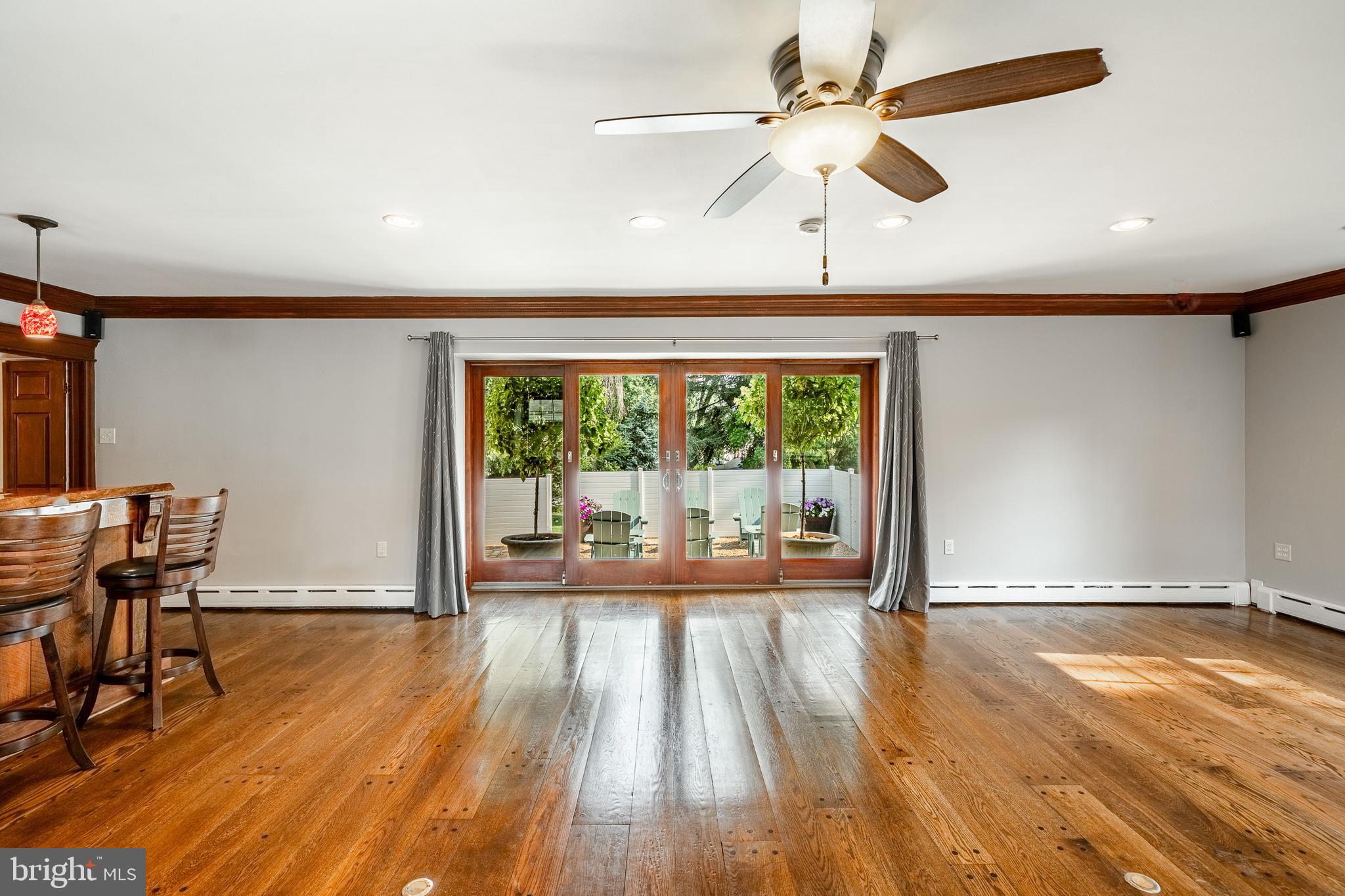 PLYMOUTH VALLEY - Residential