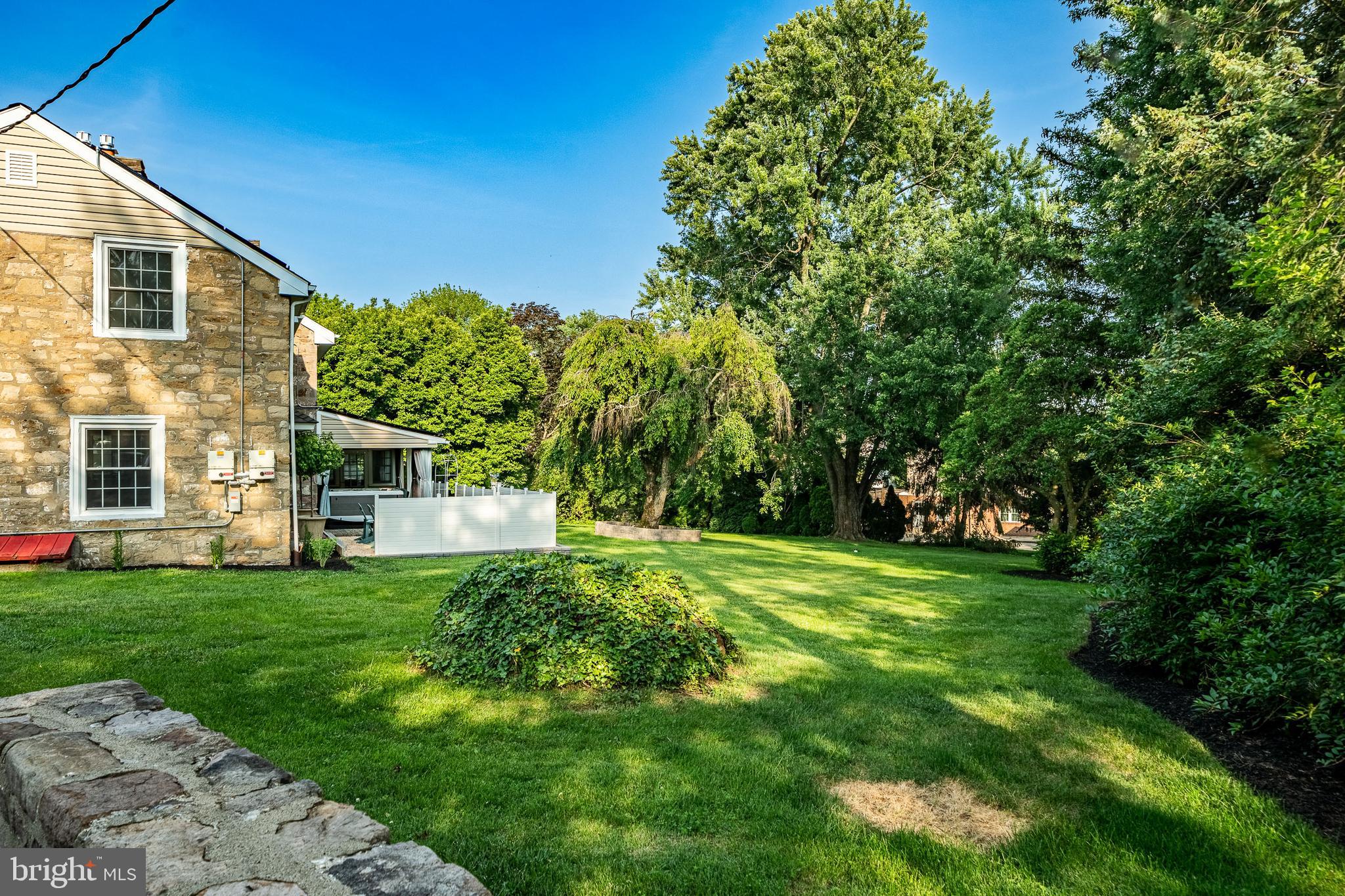 PLYMOUTH VALLEY - Residential