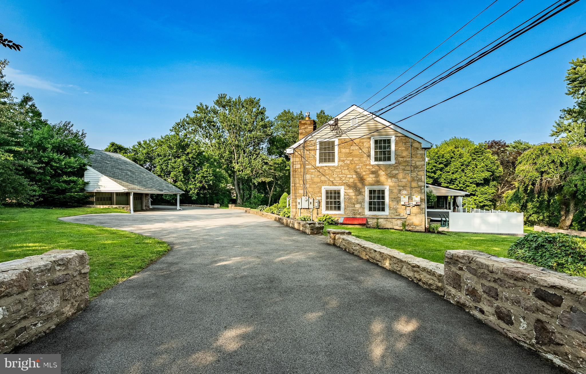 PLYMOUTH VALLEY - Residential