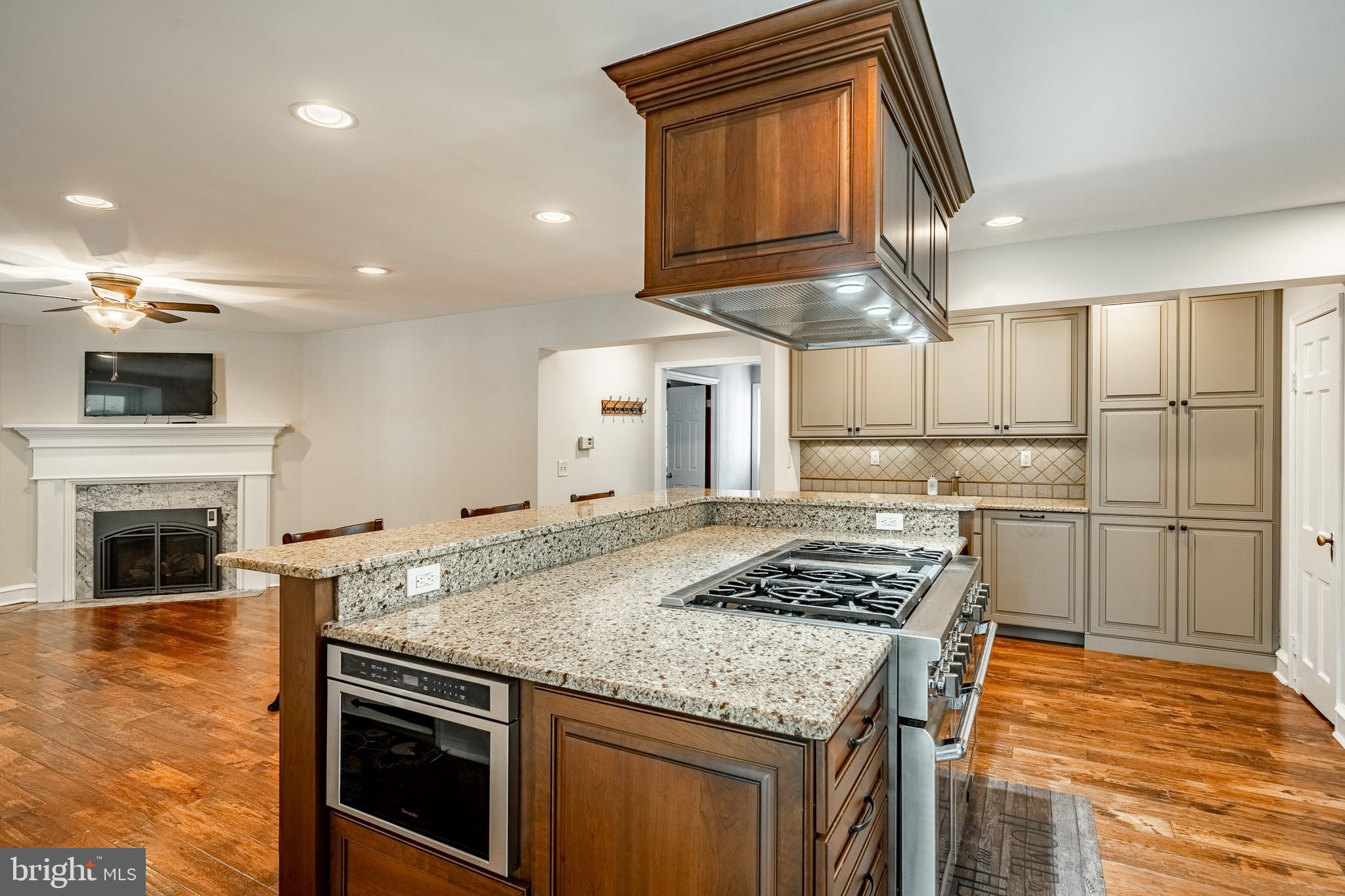 PLYMOUTH VALLEY - Residential