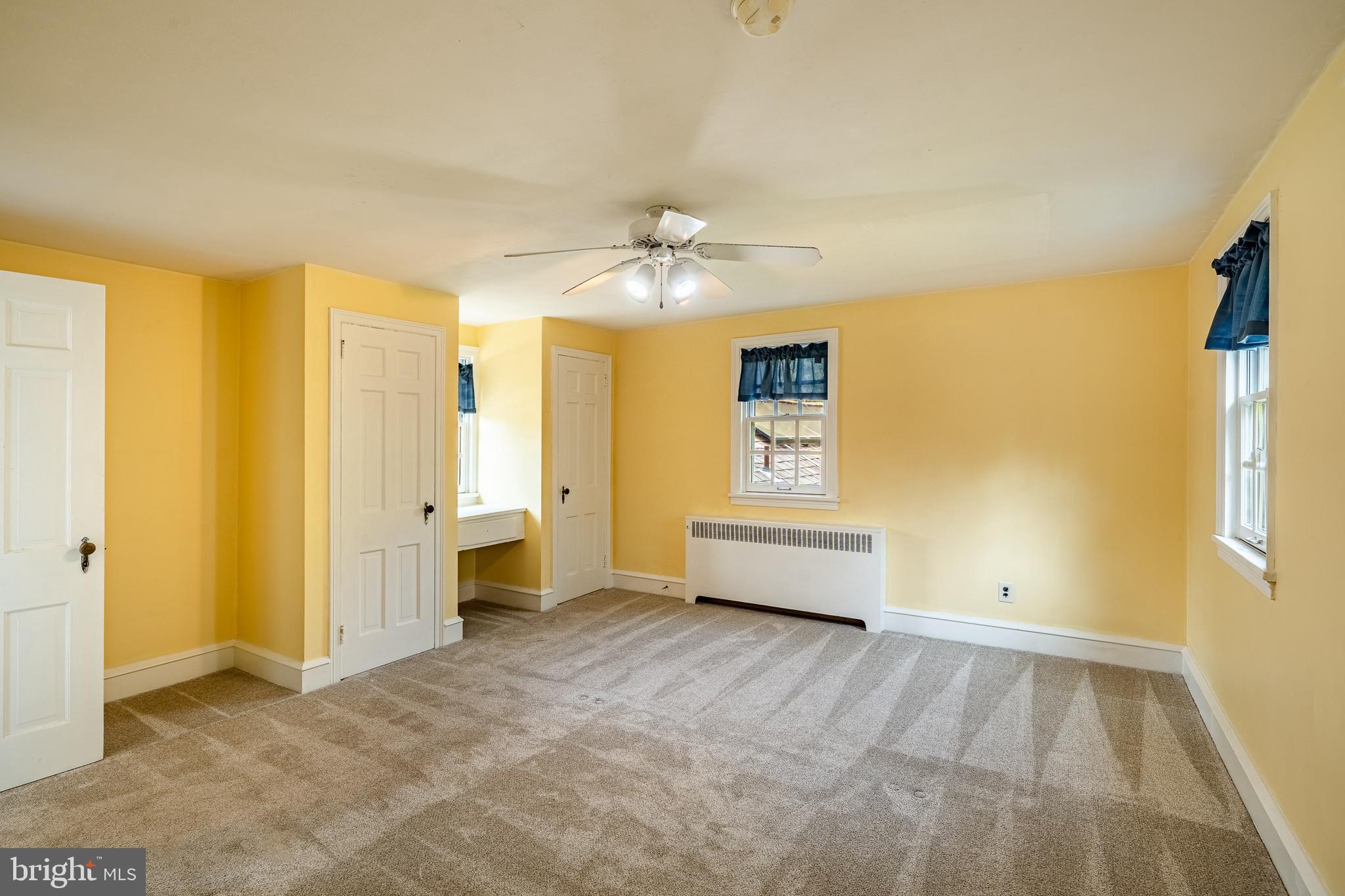 PLYMOUTH VALLEY - Residential