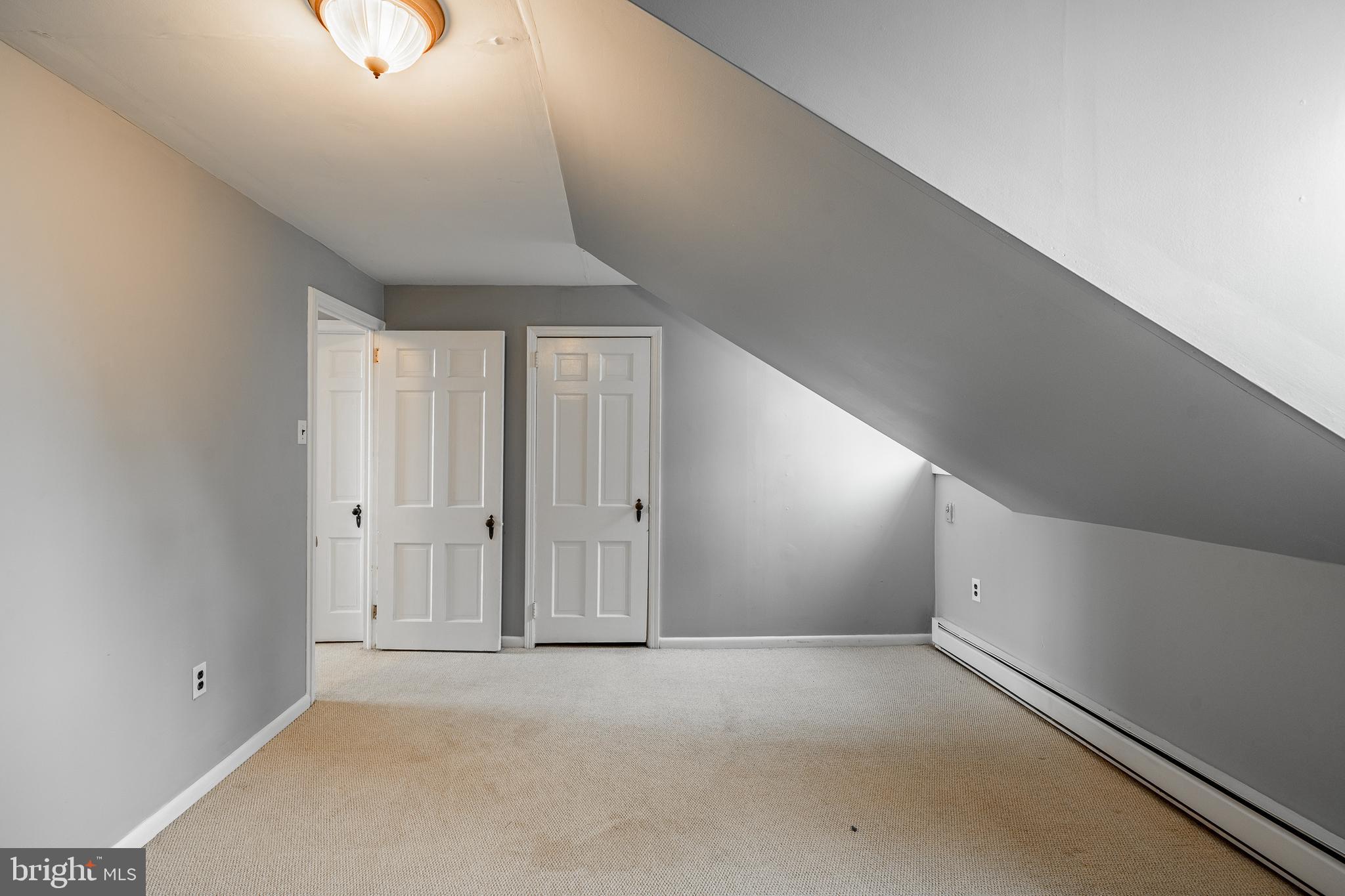 PLYMOUTH VALLEY - Residential