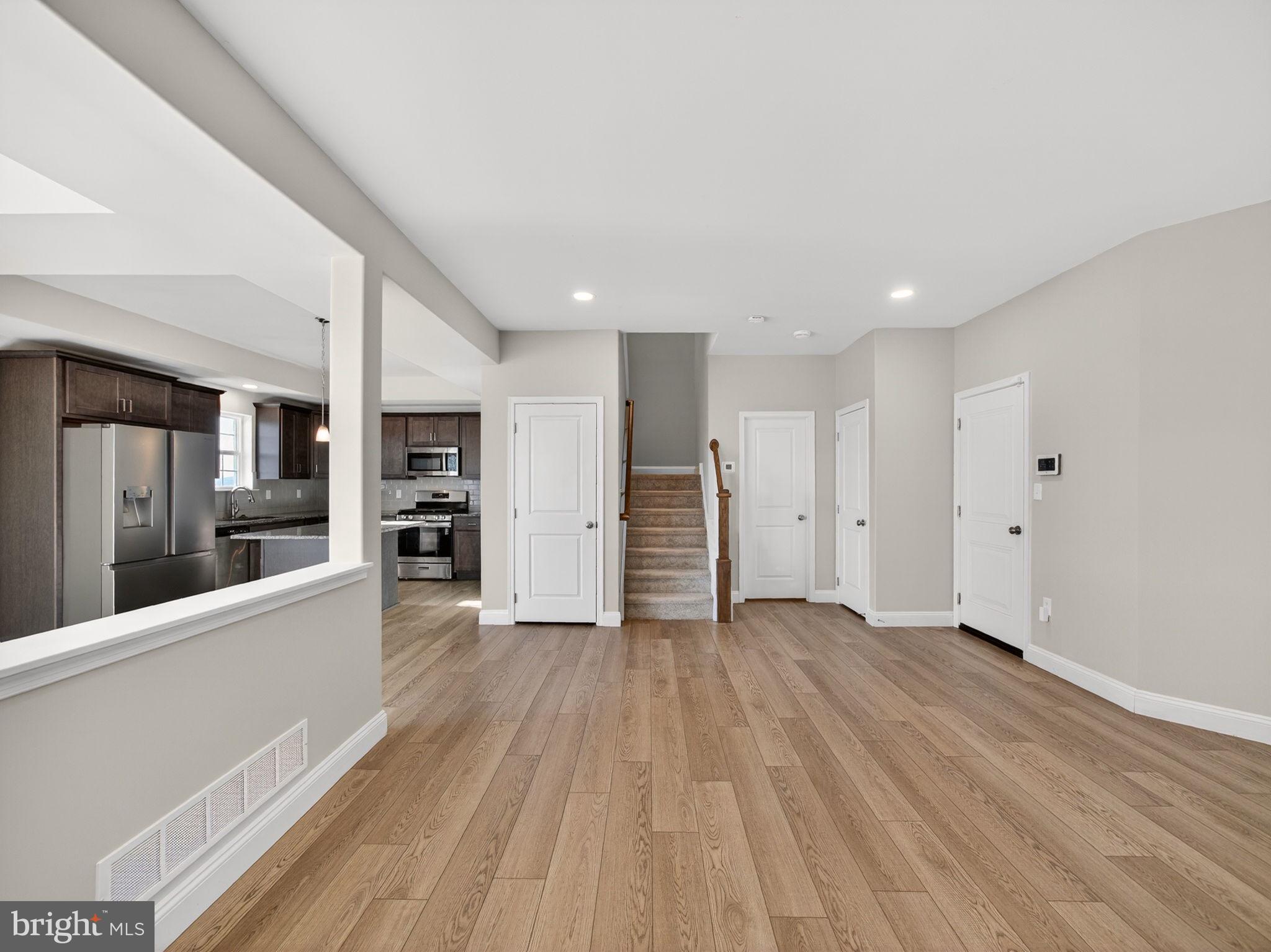 MCINTOSH FARMS - Residential