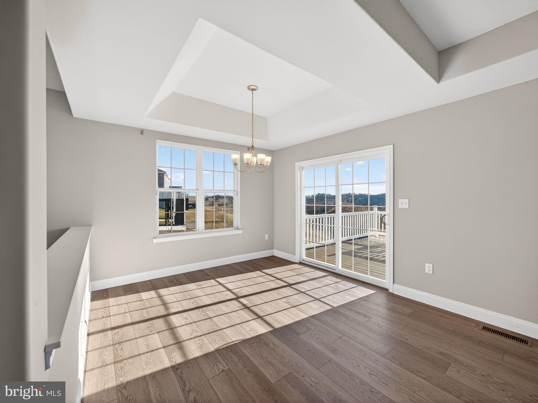 MCINTOSH FARMS - Residential