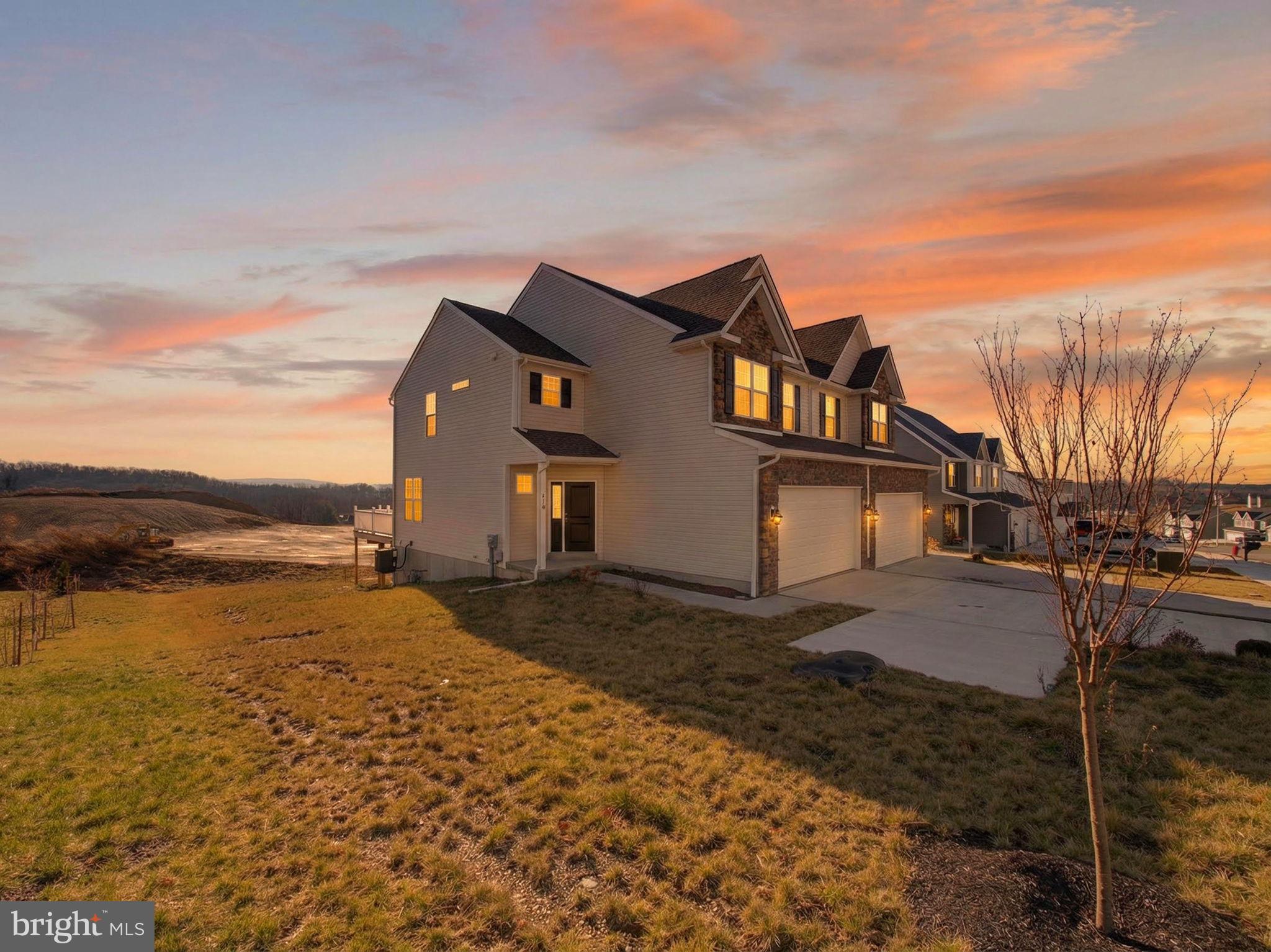 MCINTOSH FARMS - Residential