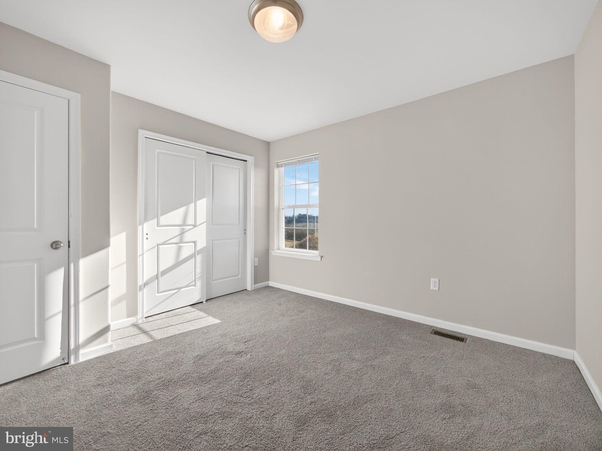 MCINTOSH FARMS - Residential