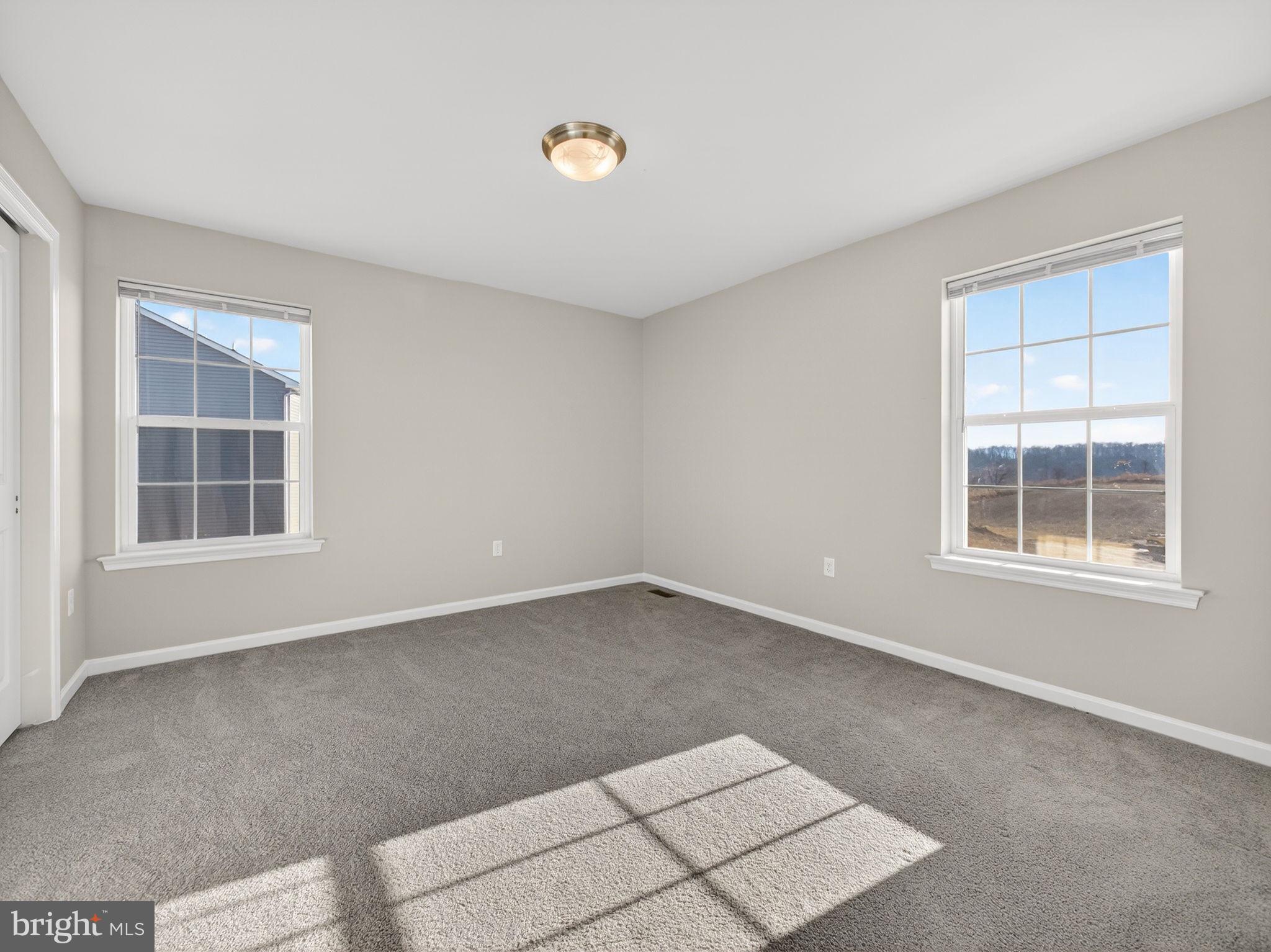 MCINTOSH FARMS - Residential