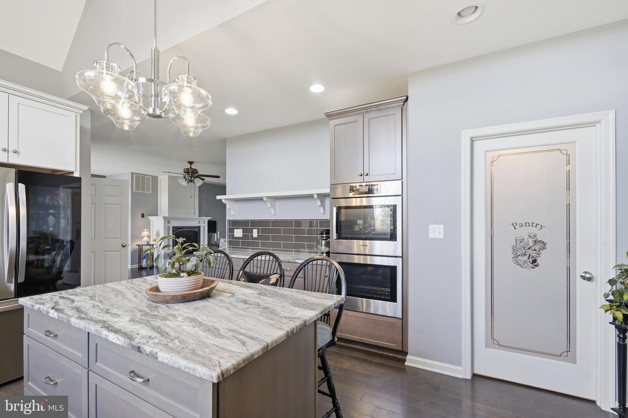 11122 BOYER LANE