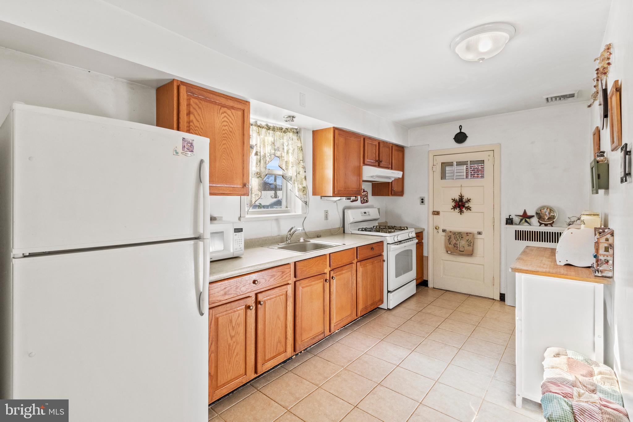 OAKMONT - Residential
