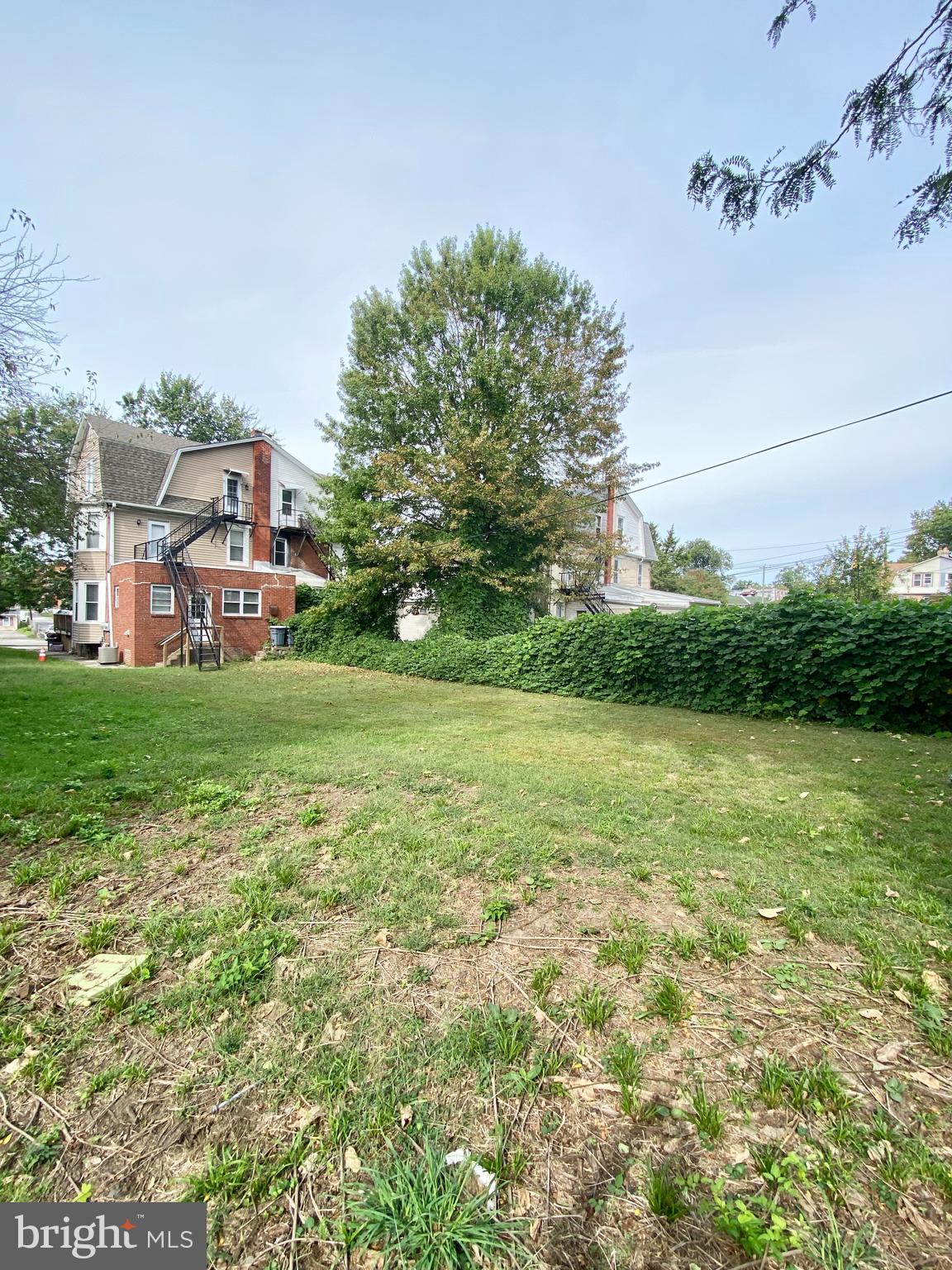 LANSDOWNE - Residential Lease