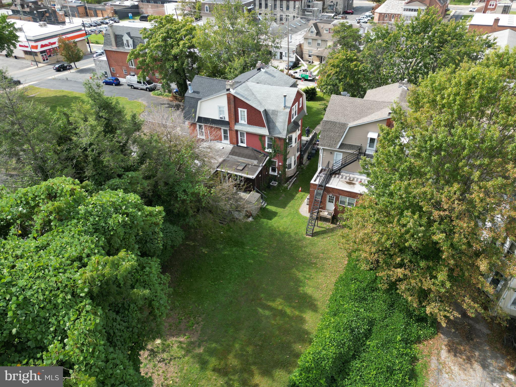 LANSDOWNE - Residential Lease