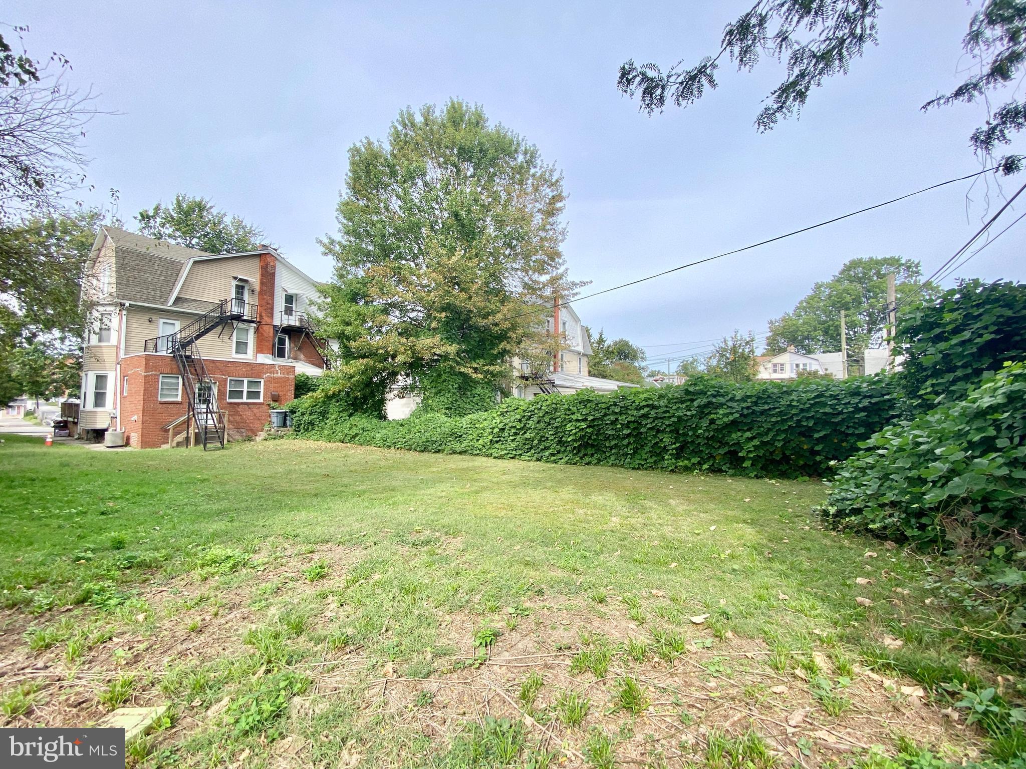 LANSDOWNE - Residential Lease