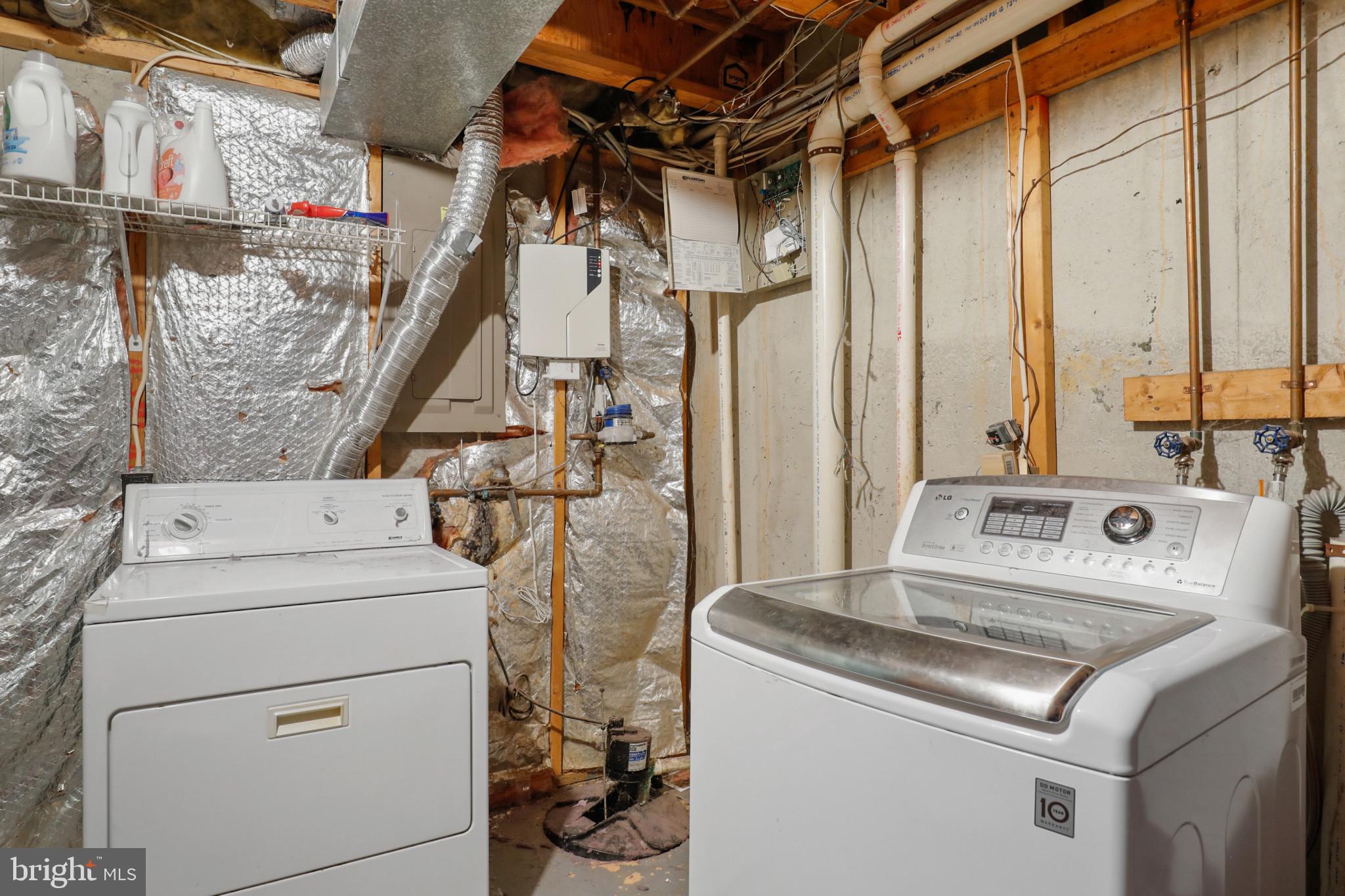 CONSTANT FRIENDSHIP - Residential